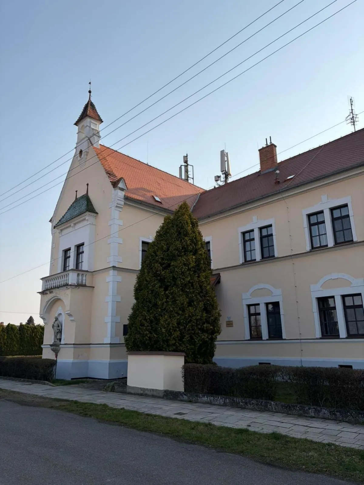 Property building in Koleje Zámeček