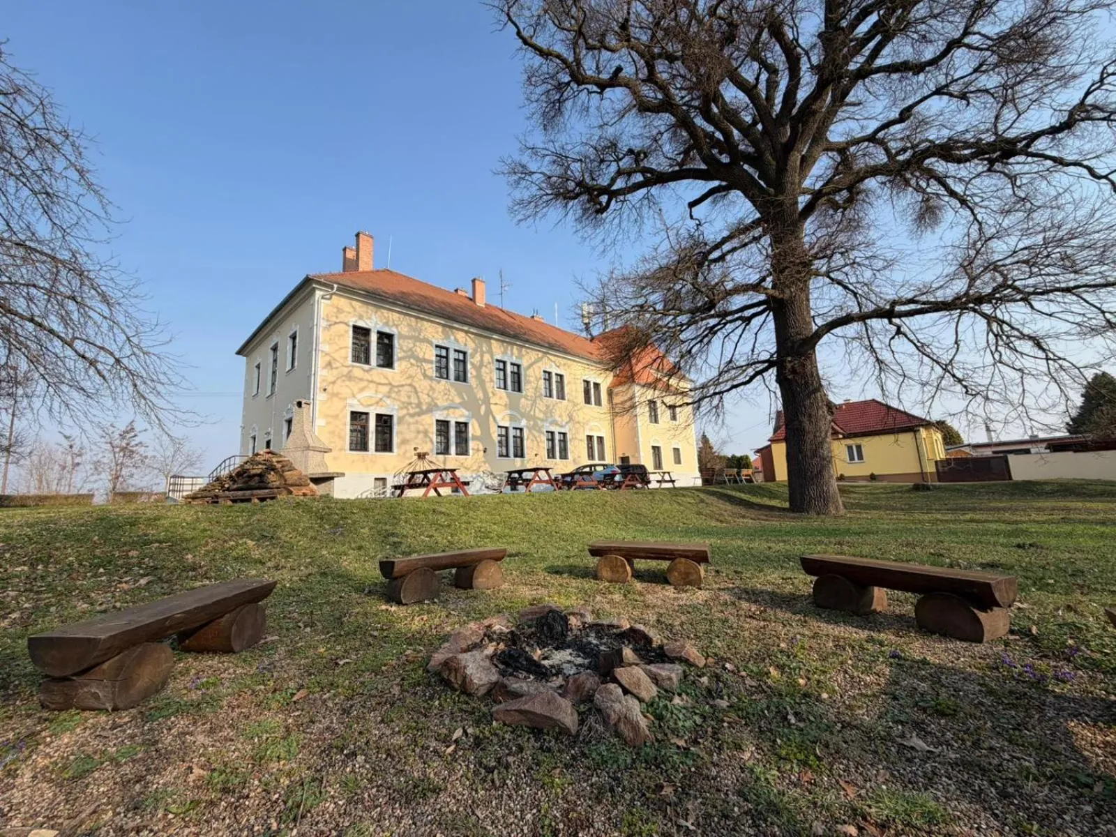 Property building in Koleje Zámeček