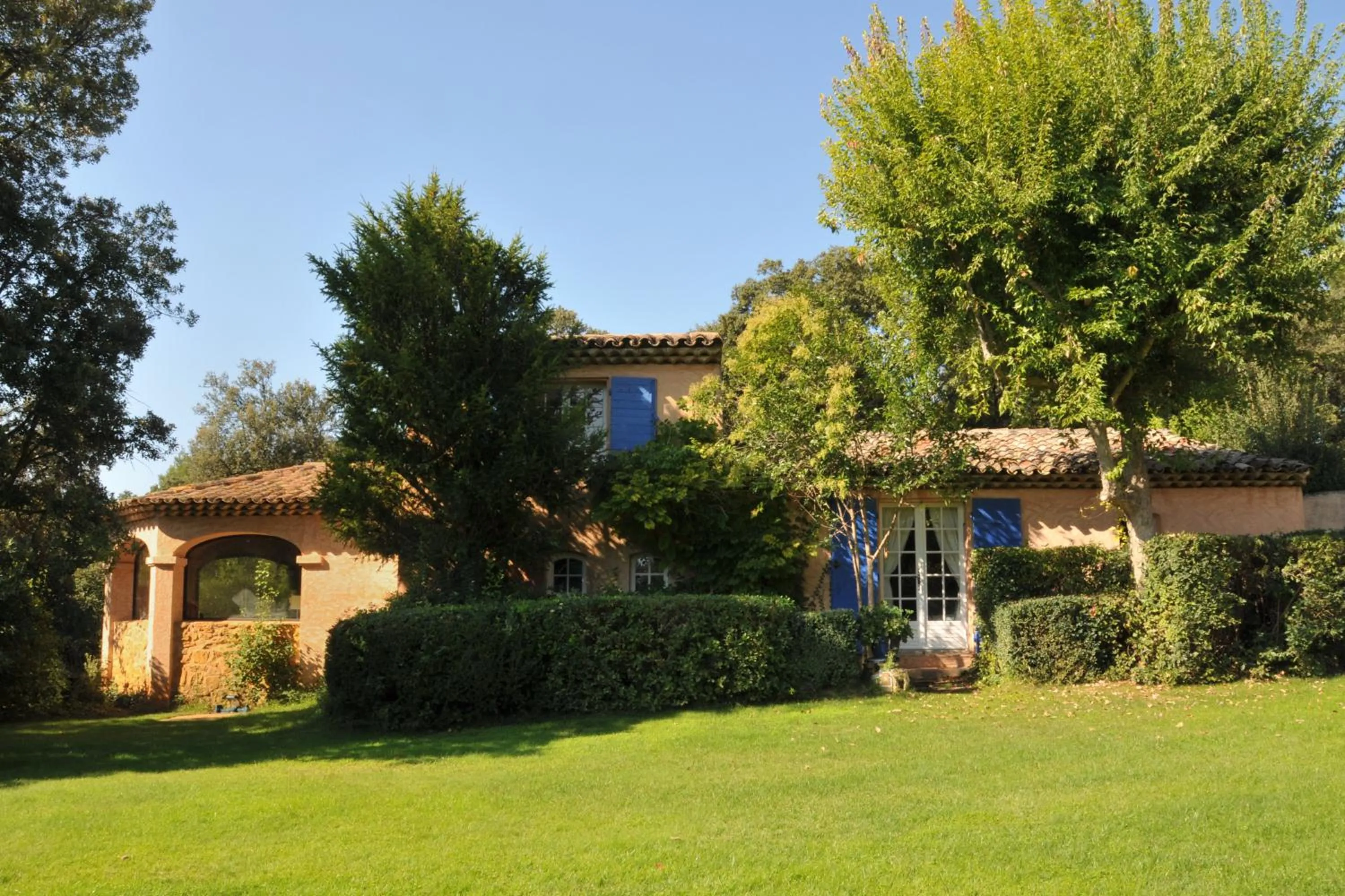 Facade/entrance in La Ferme