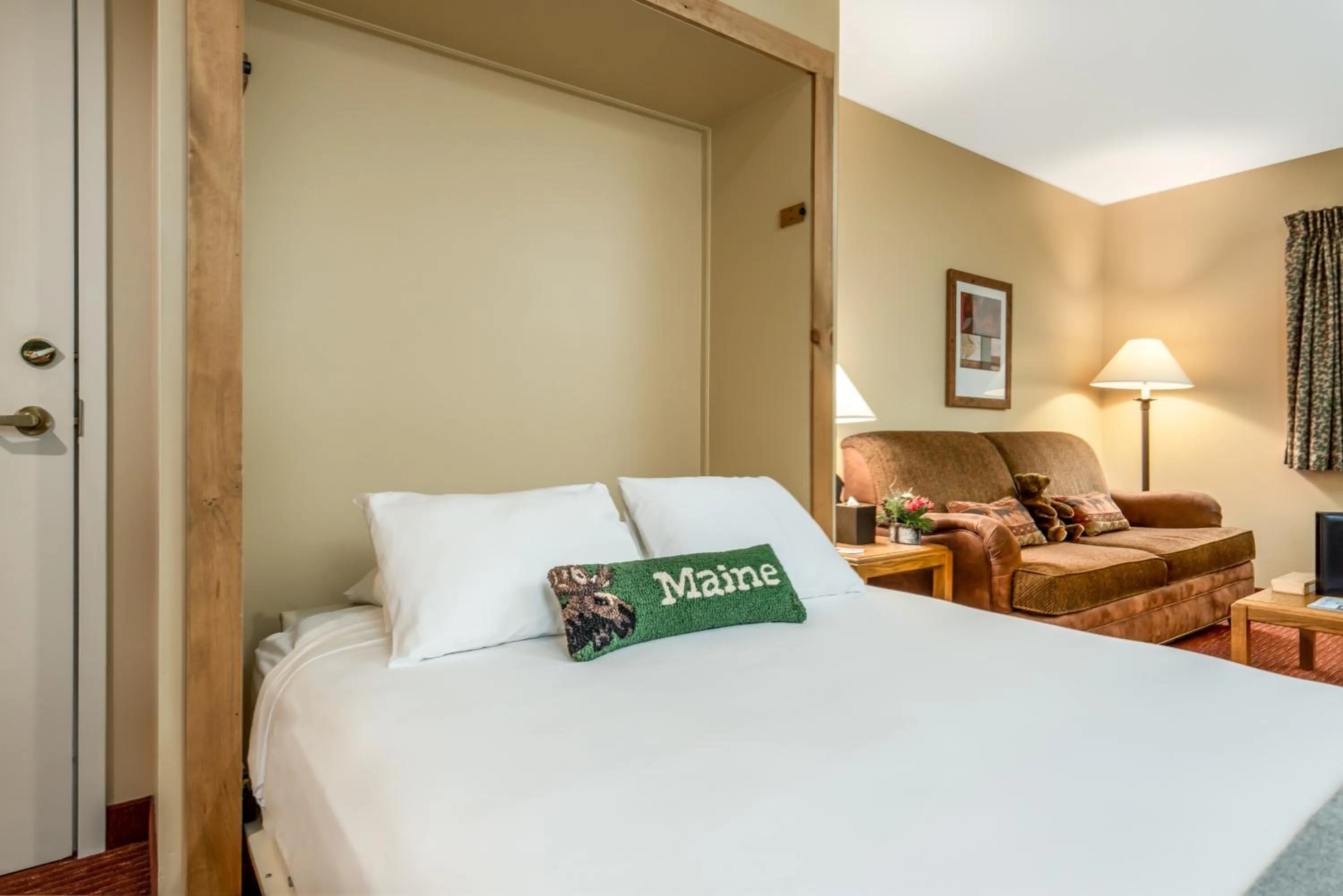 Bed in Grand Summit Hotel