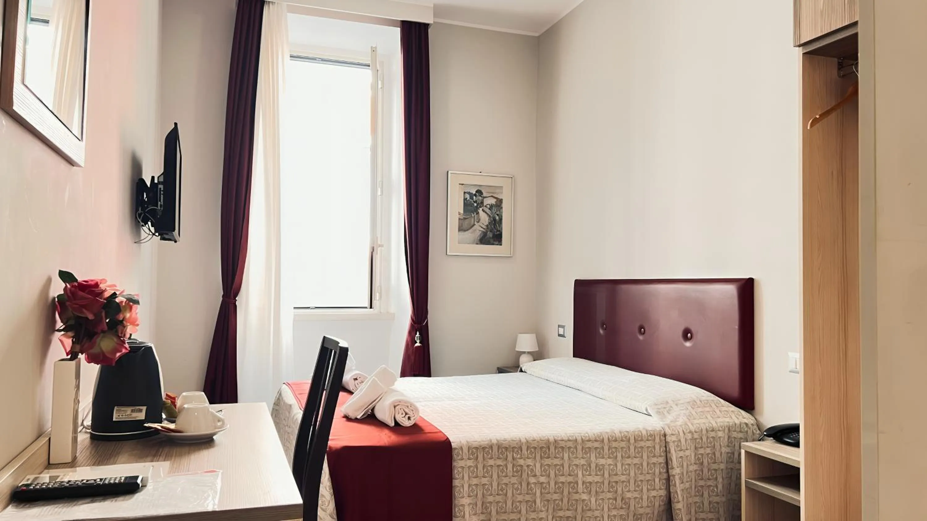 Bedroom, Bed in Hotel Balilla