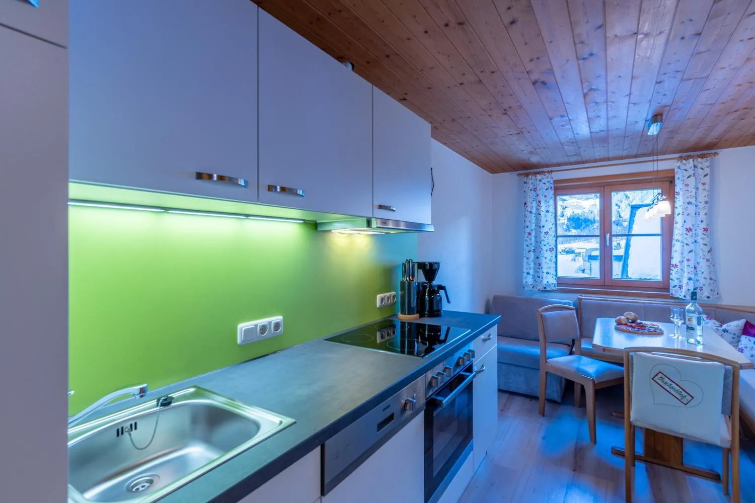 Kitchen or kitchenette in Ferienbauernhof Kohler