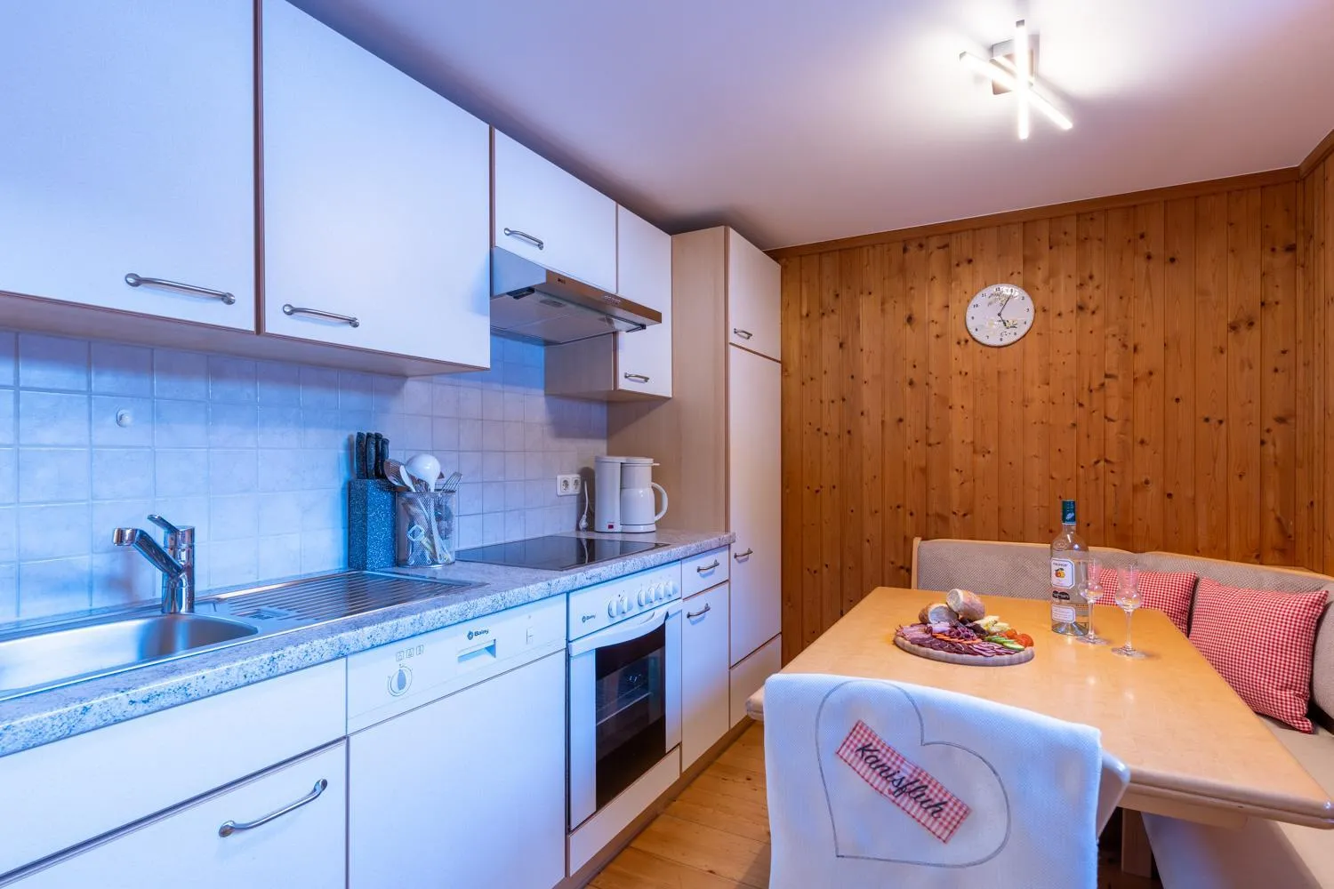 Kitchen or kitchenette in Ferienbauernhof Kohler