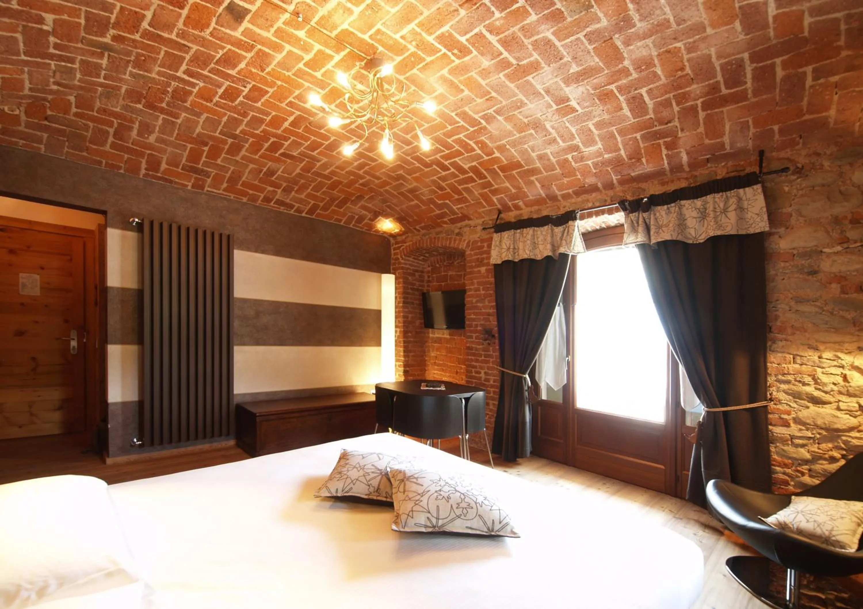 City view, Bed in Albergo Nazionale