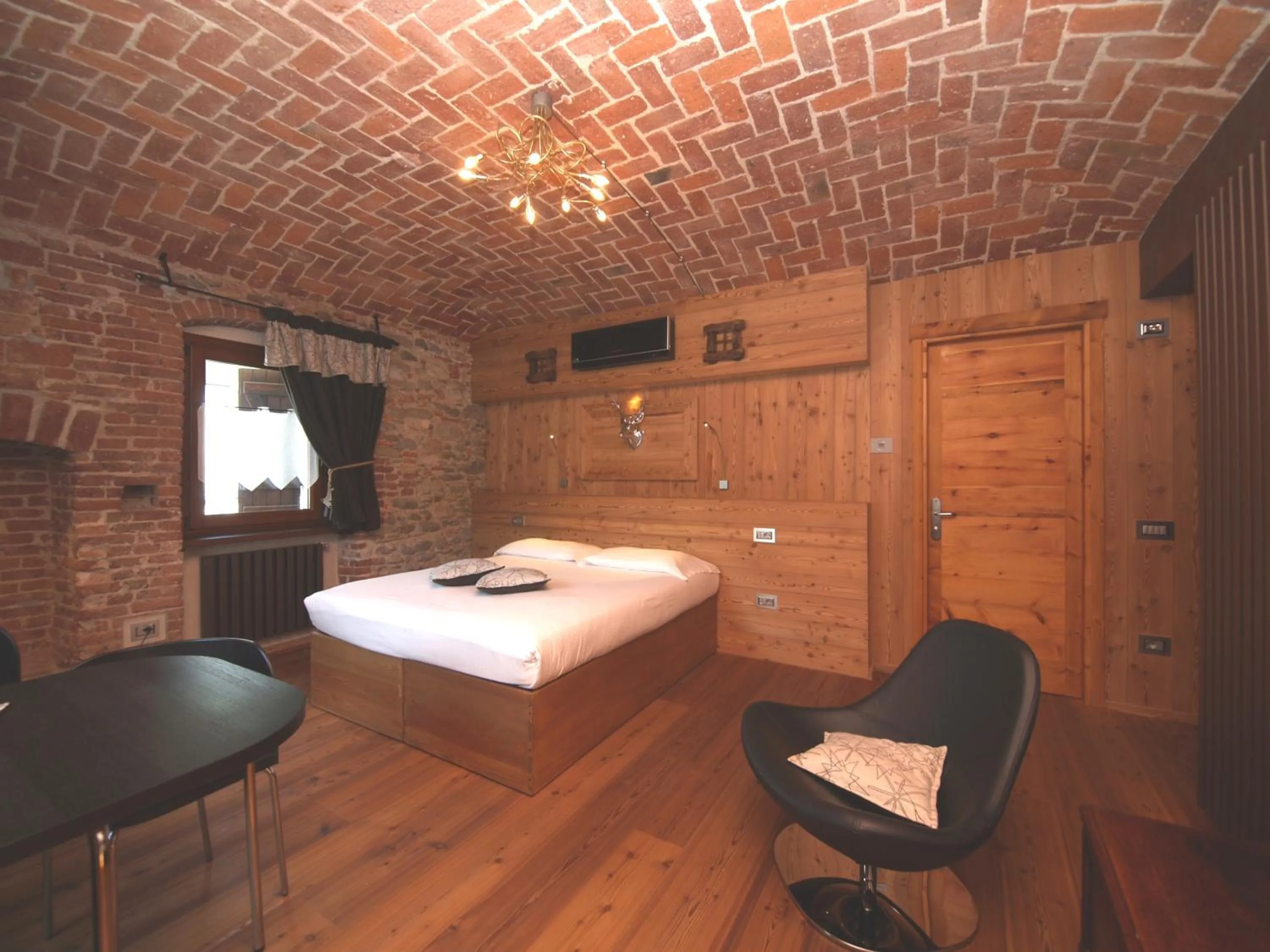 bunk bed, Bed in Albergo Nazionale