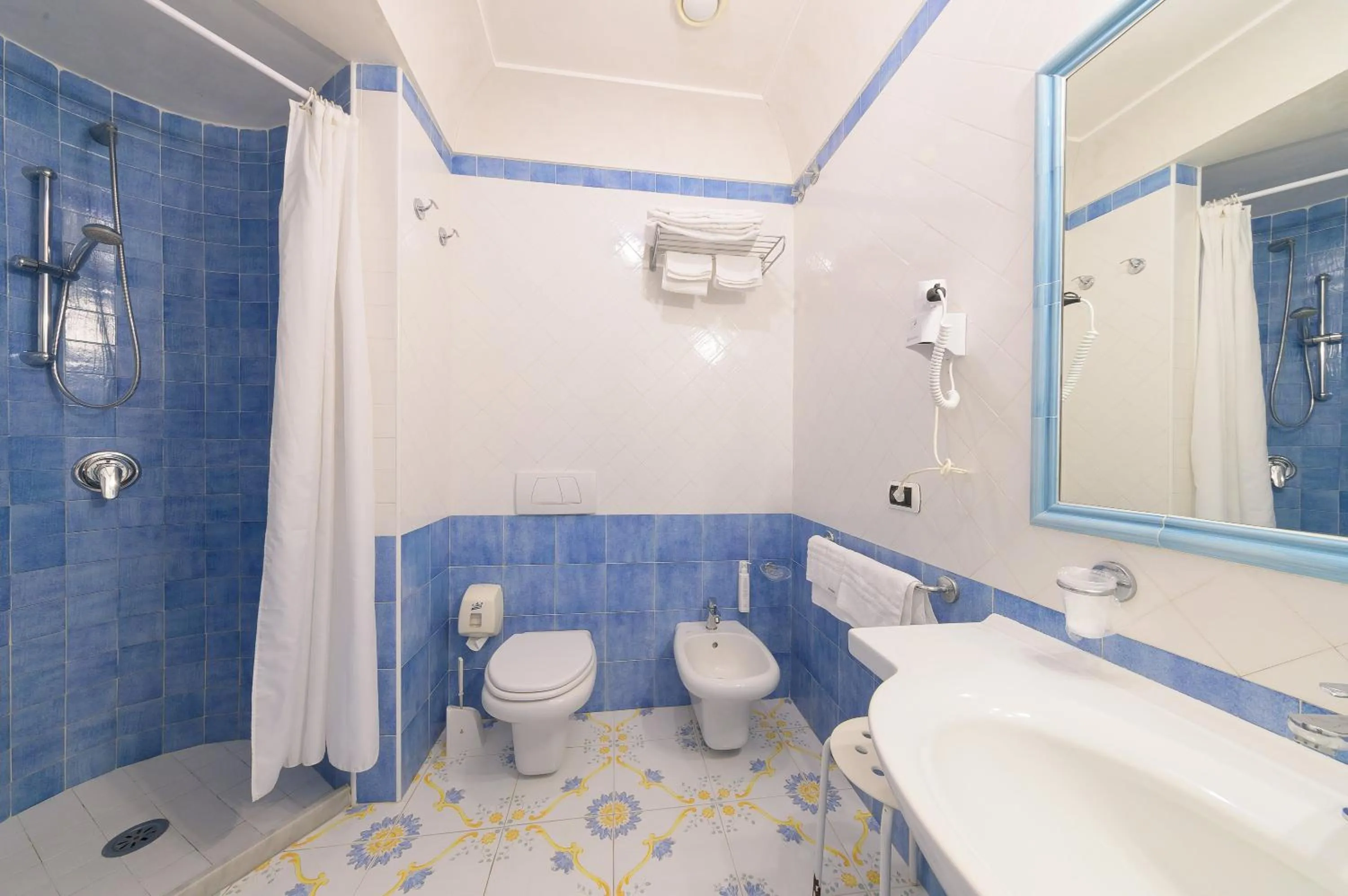 Bathroom in Hotel Terme Oriente - Beach & SPA