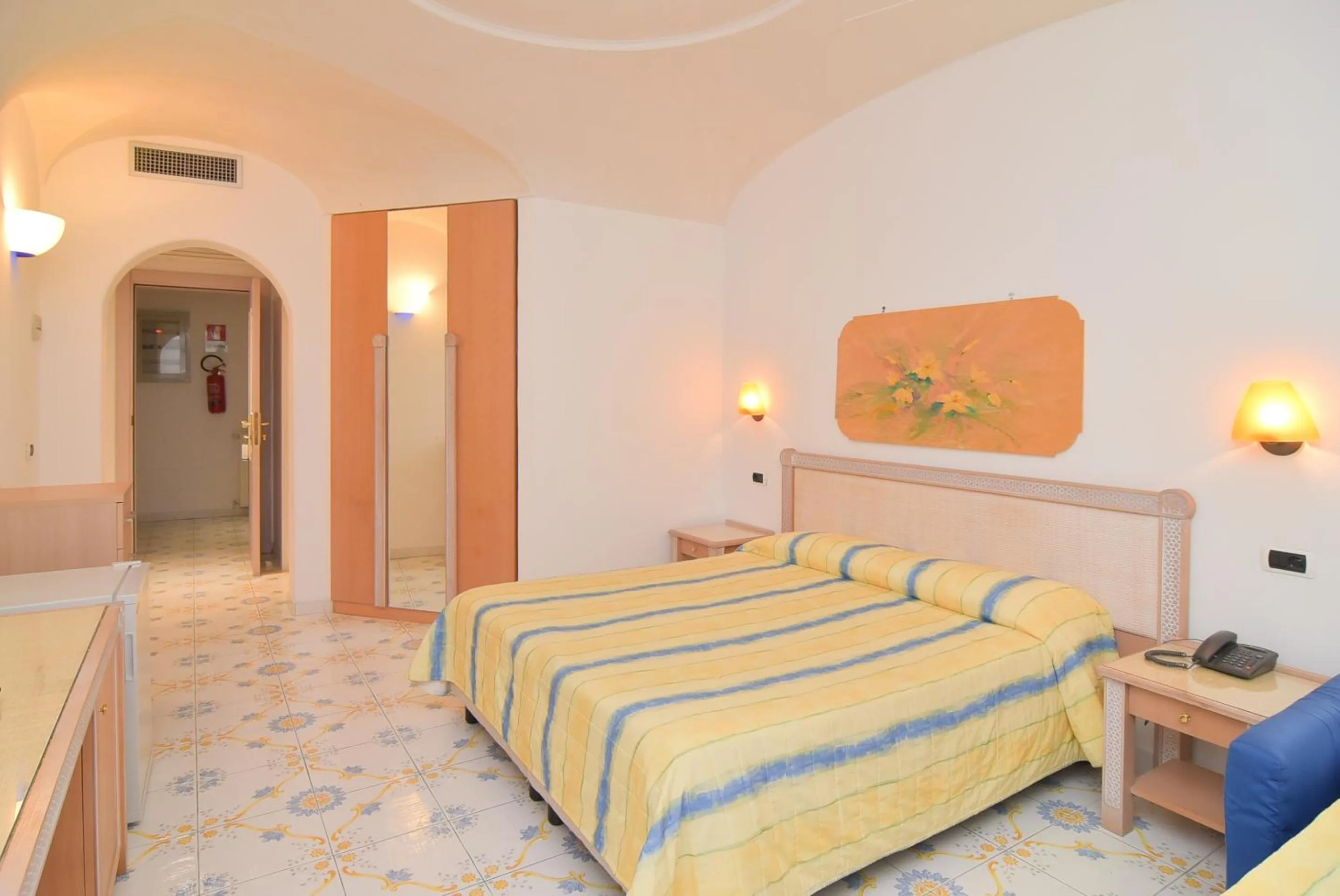 Bedroom, Bed in Hotel Terme Oriente - Beach & SPA