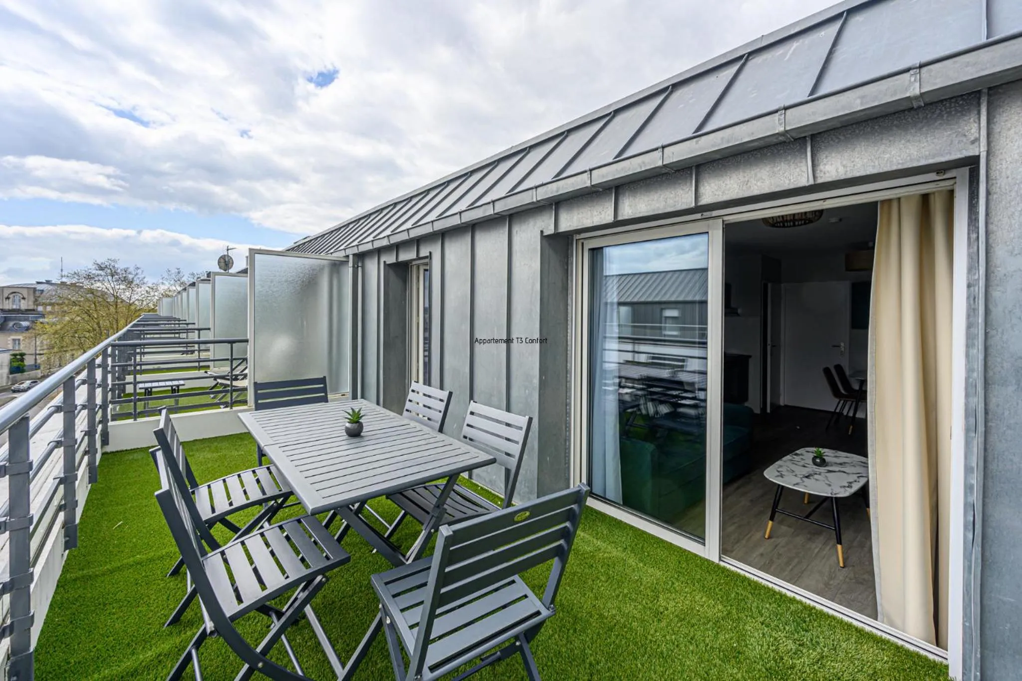Balcony/Terrace in Appart Hôtel Le Liberté Vannes Centre-Ville