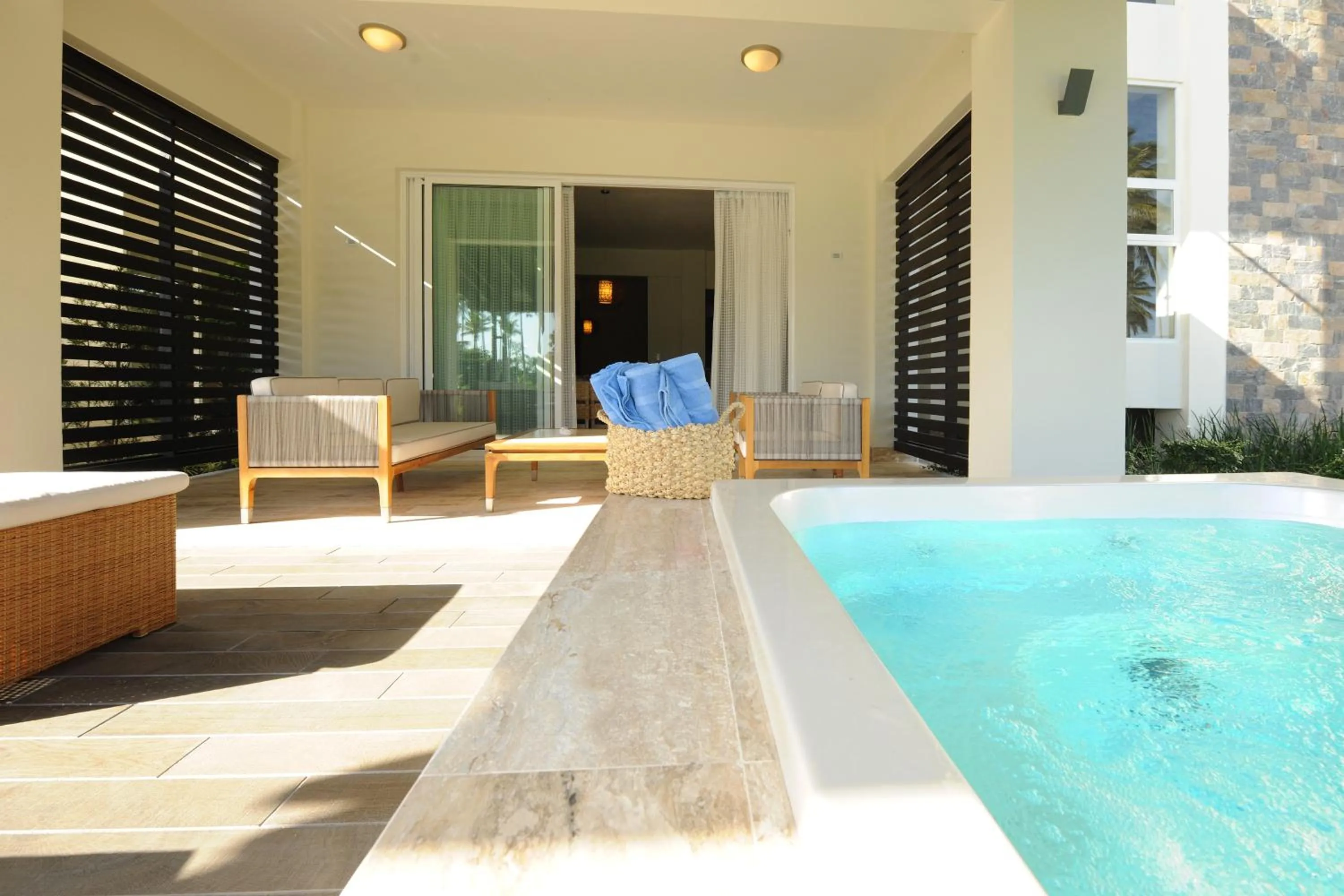 Patio in Blue JackTar