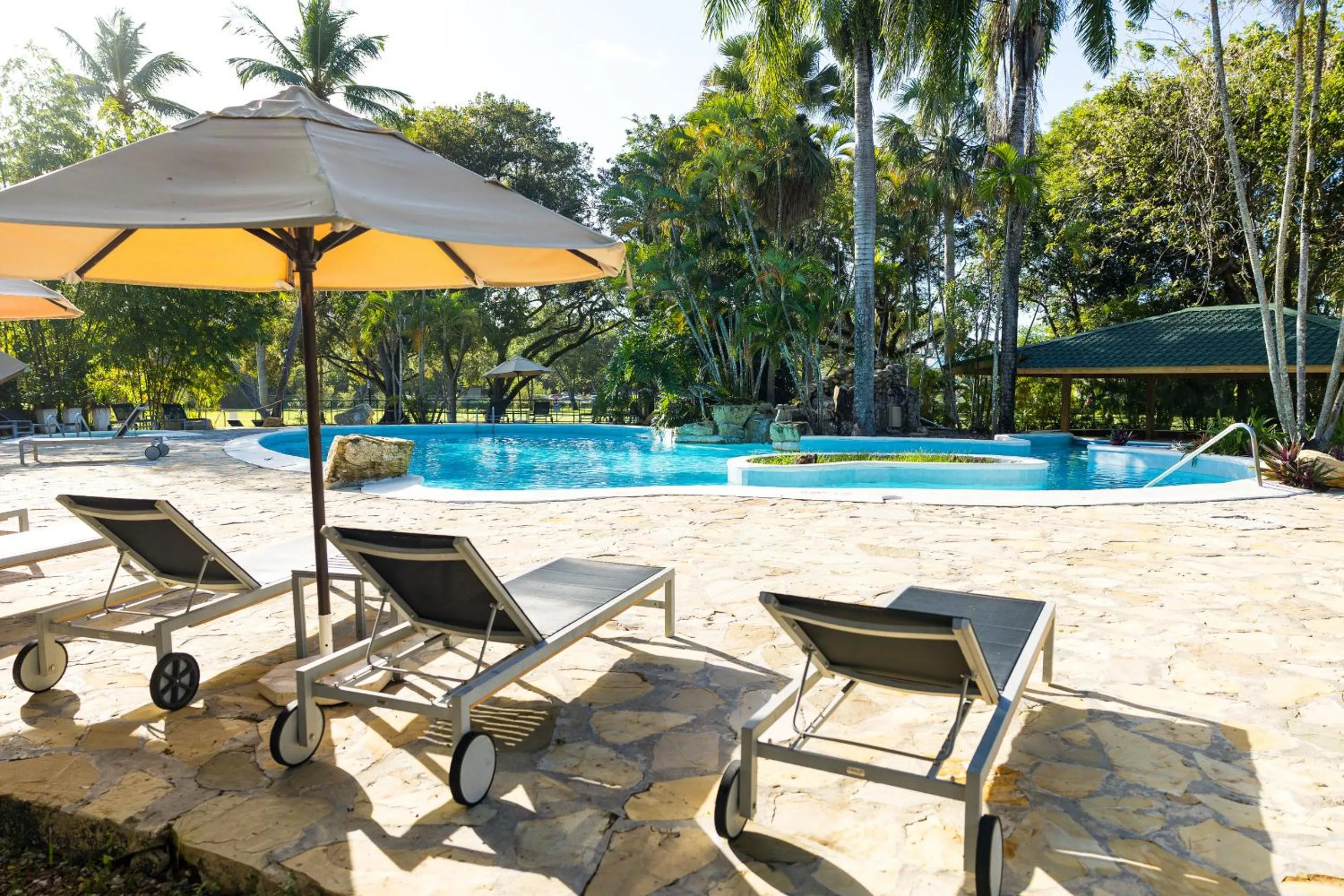 Swimming pool in Blue JackTar