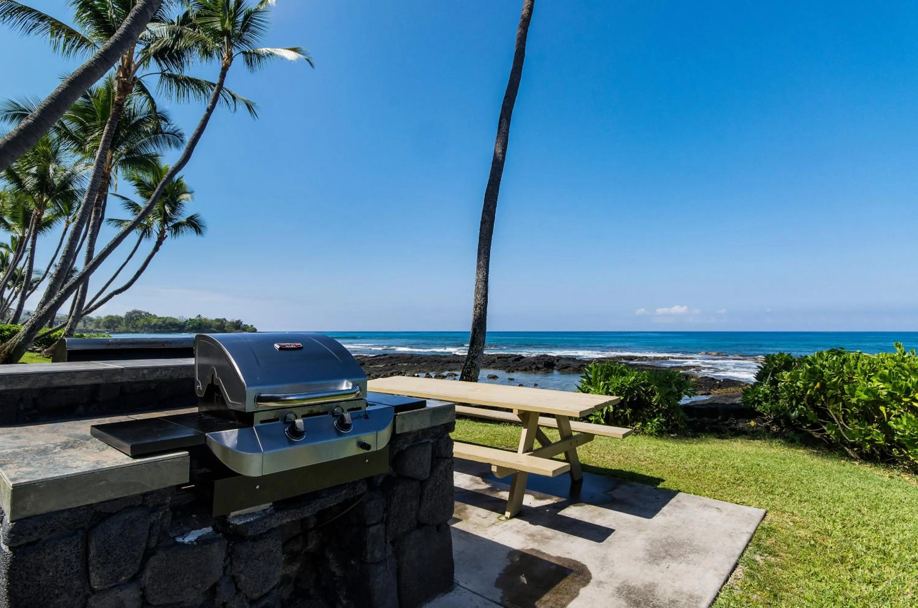 BBQ facilities in Oceanfront Luxury Condo
