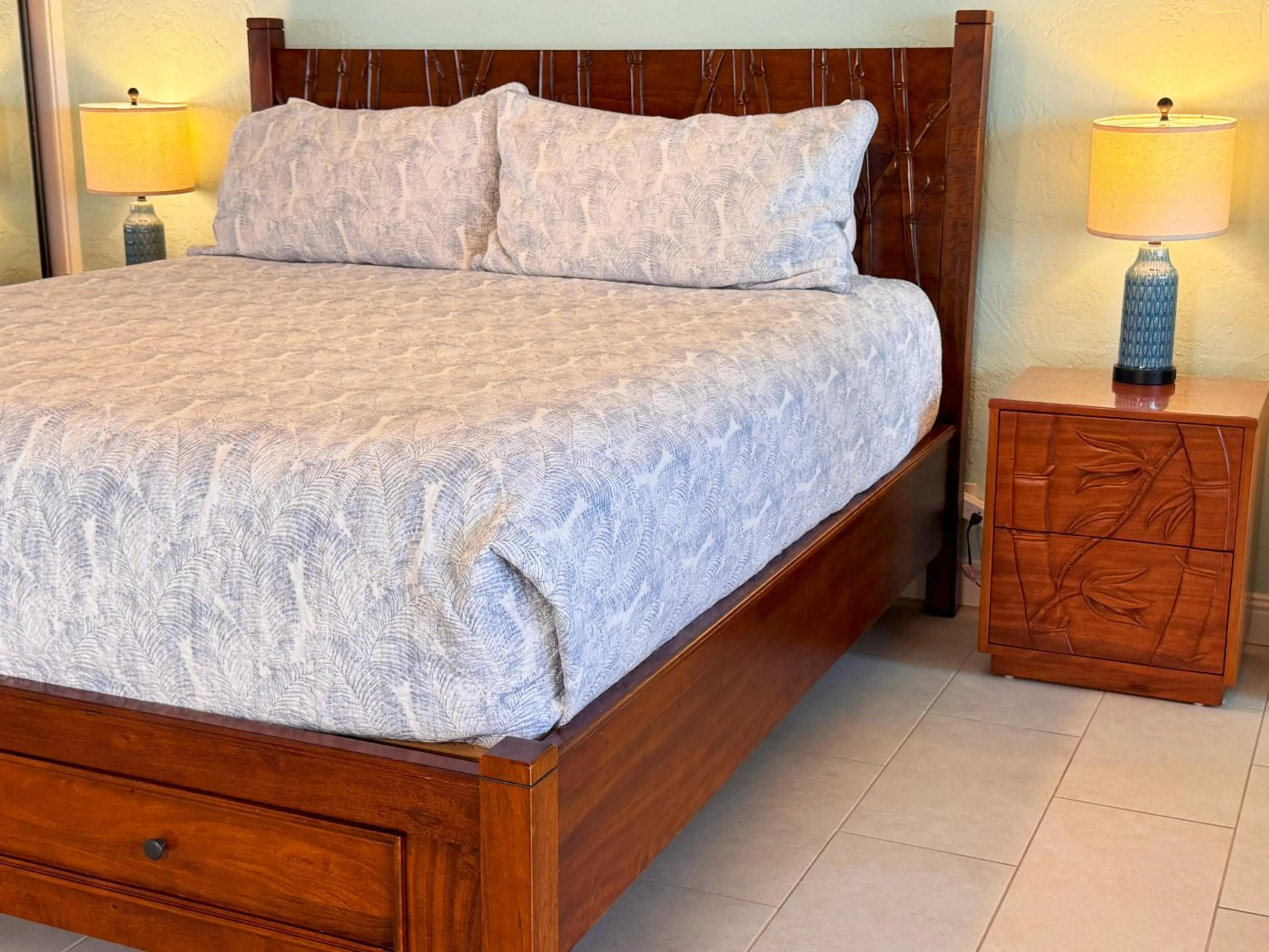 Bed in Oceanfront Luxury Condo