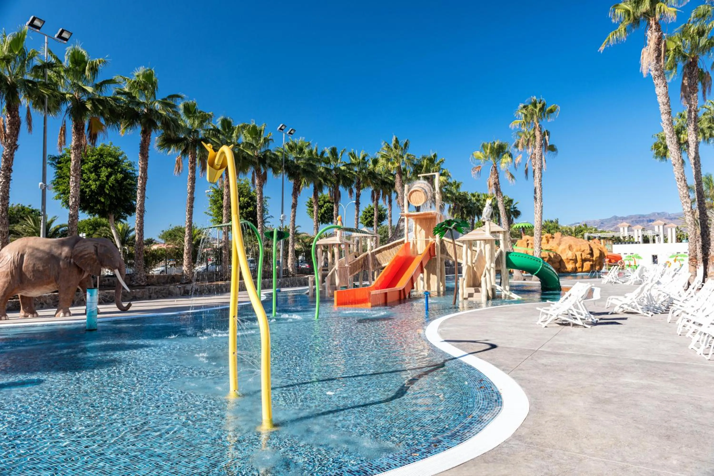 Family in Tabaiba Princess