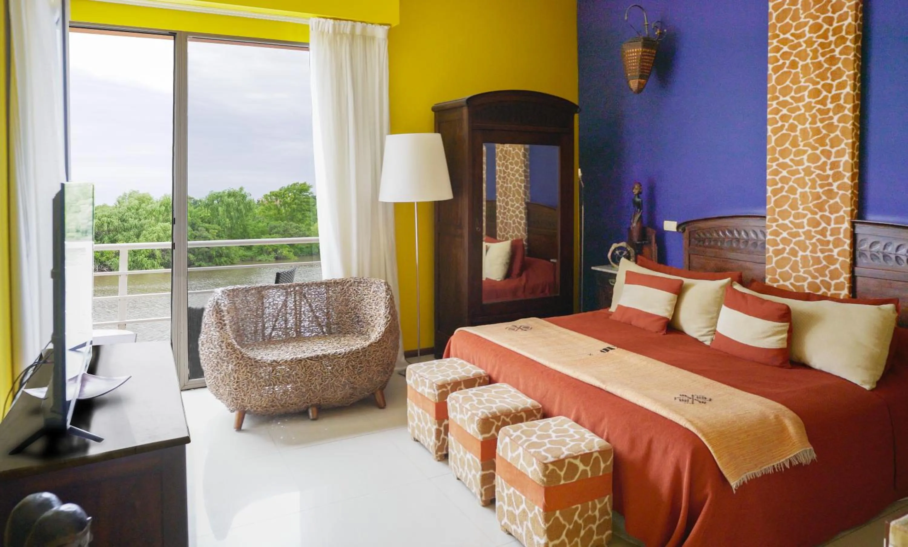 Bed in Los Muelles Boutique Hotel