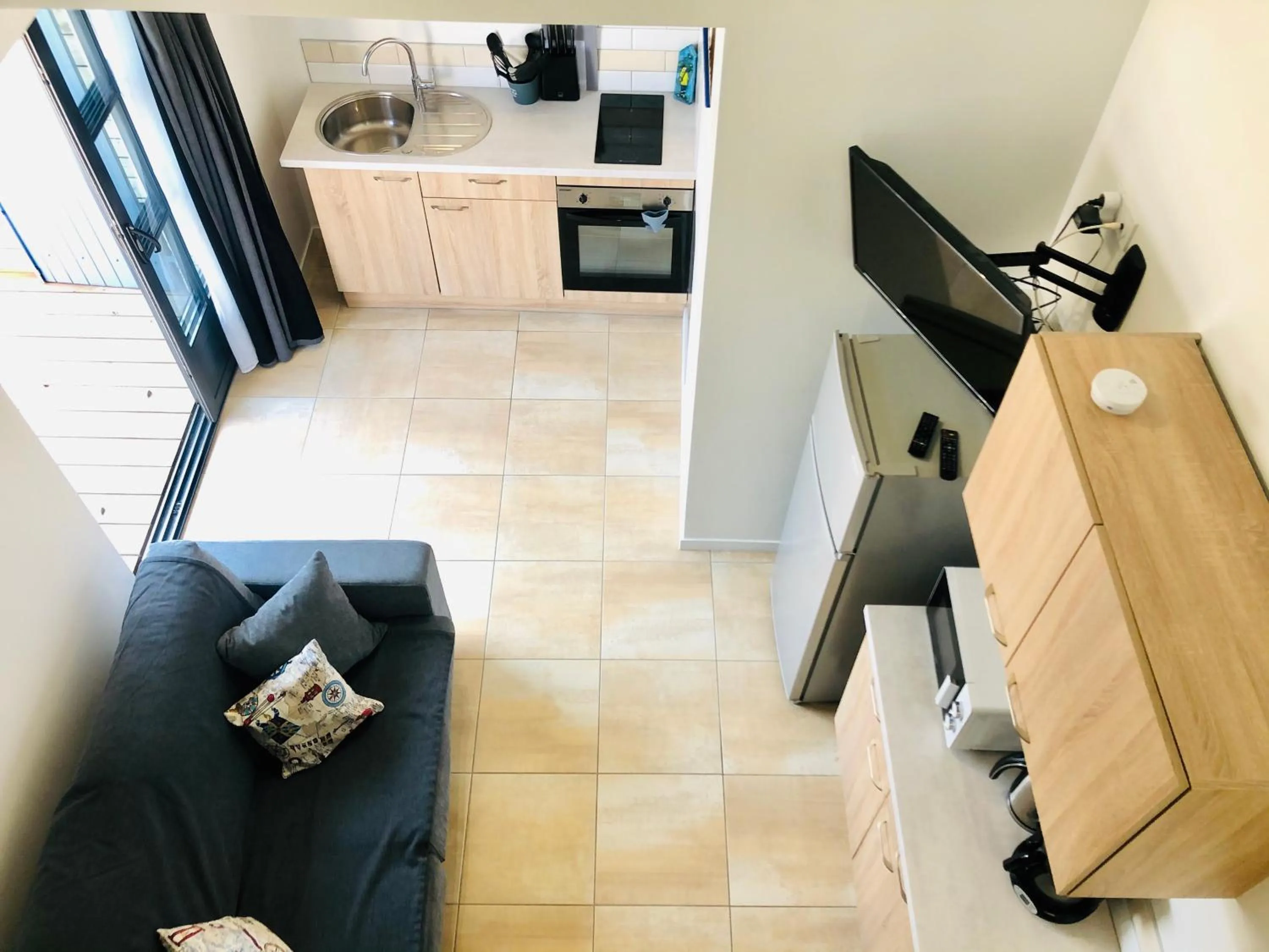 TV and multimedia in Clos des Aigrettes -6 Gîtes de charme et confort à 30m du Port de La Cotinière