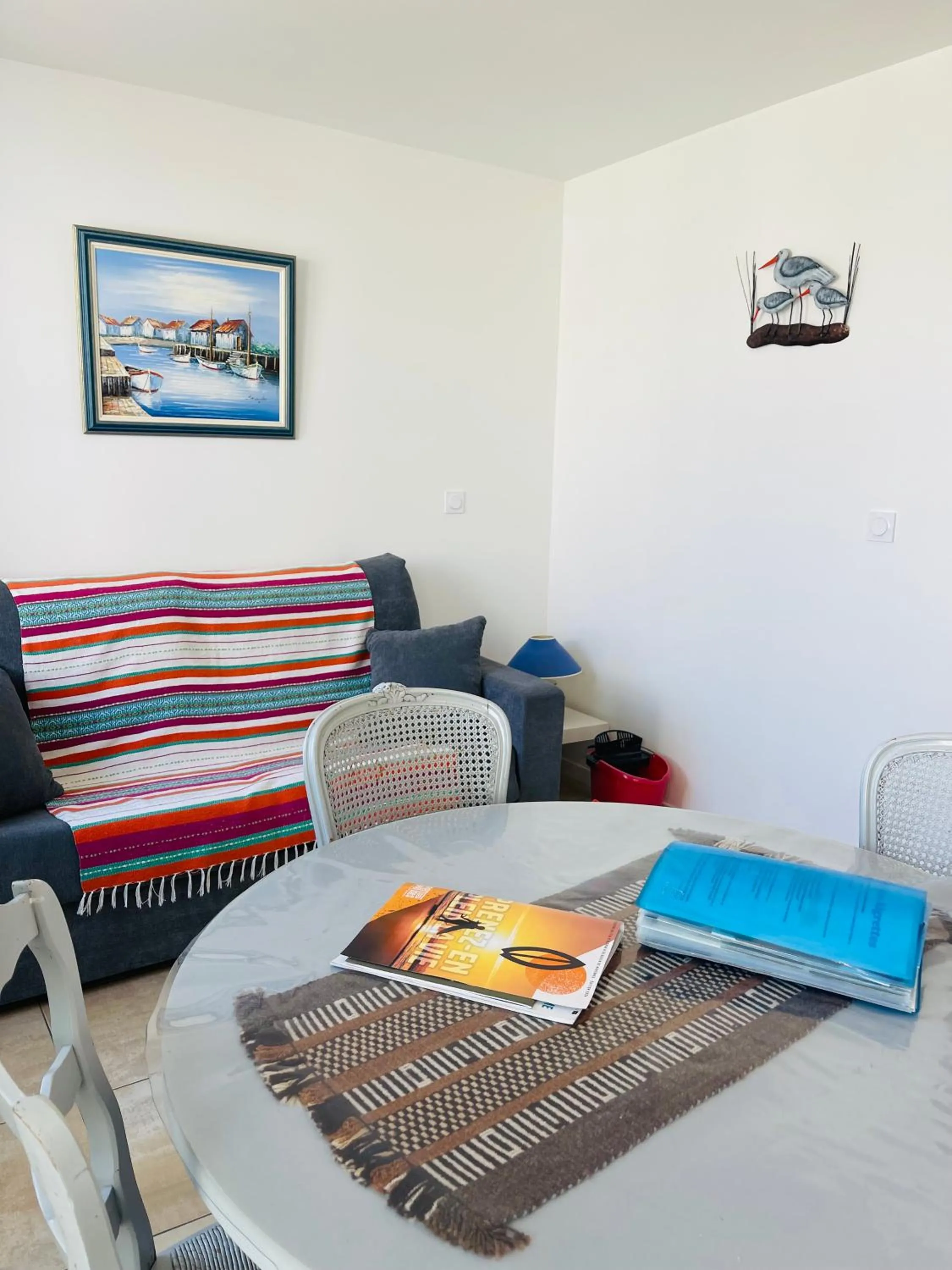 Living room in Clos des Aigrettes -6 Gîtes de charme et confort à 30m du Port de La Cotinière