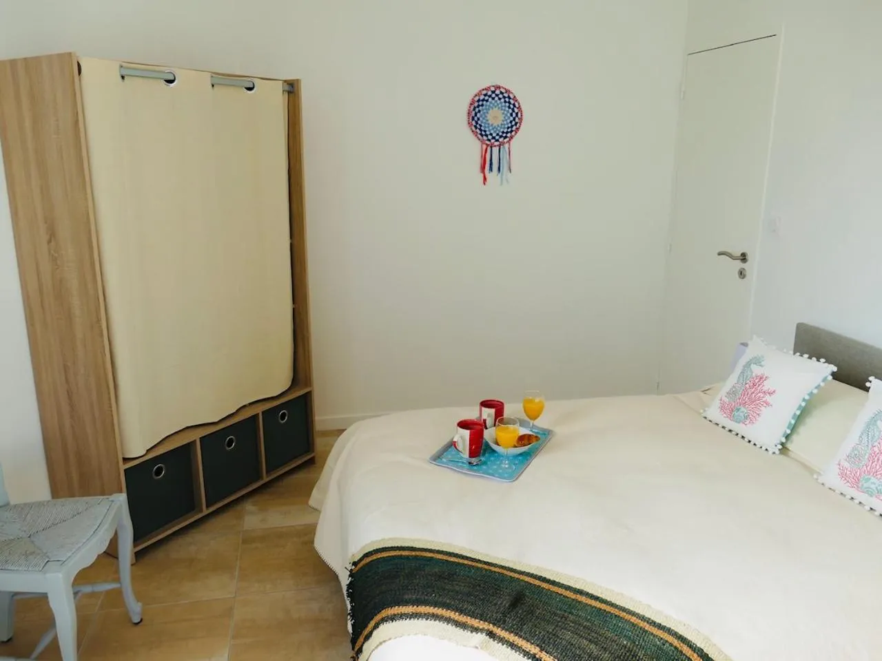 Bed in Clos des Aigrettes -6 Gîtes de charme et confort à 30m du Port de La Cotinière