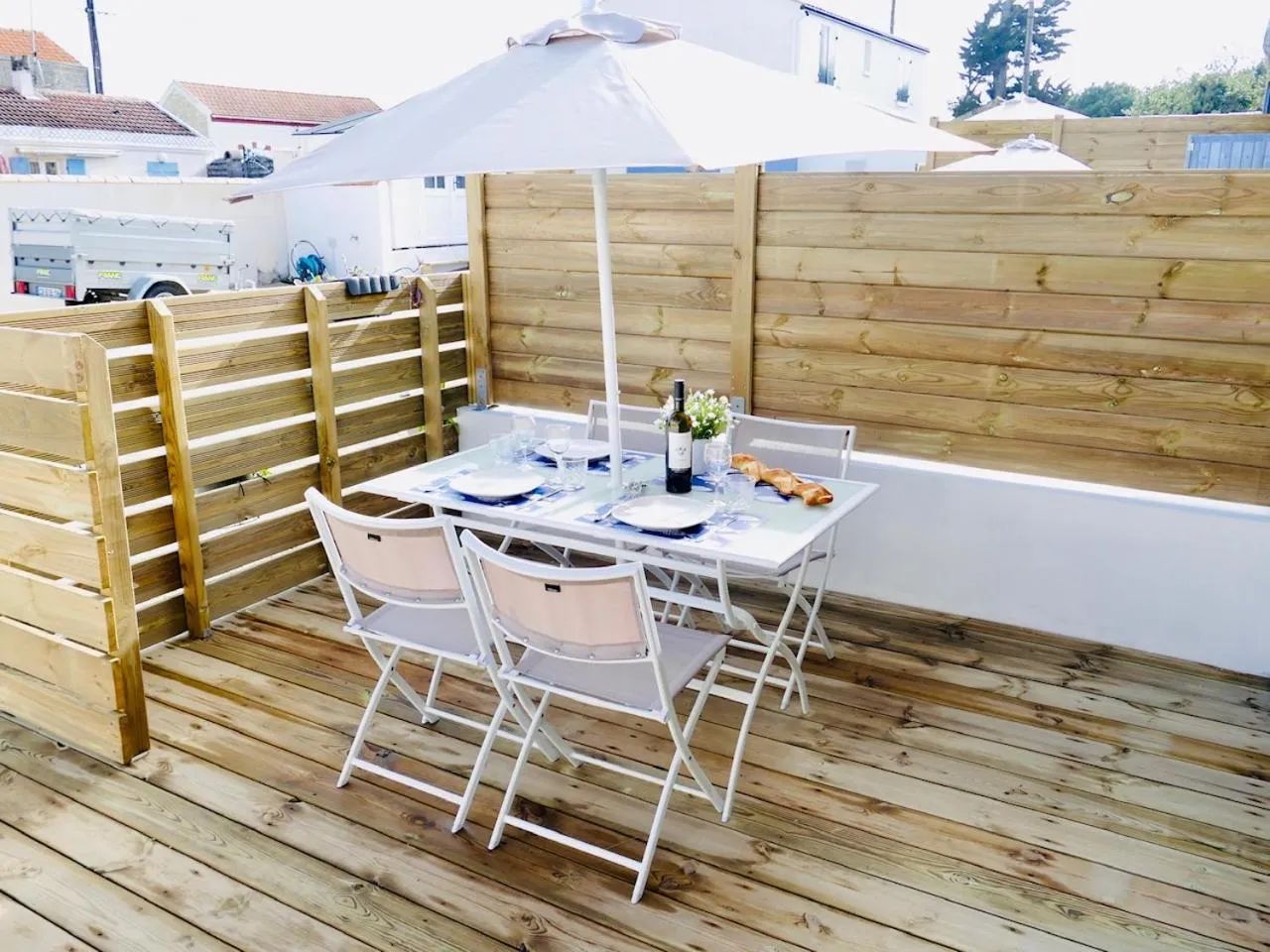 Patio in Clos des Aigrettes -6 Gîtes de charme et confort à 30m du Port de La Cotinière