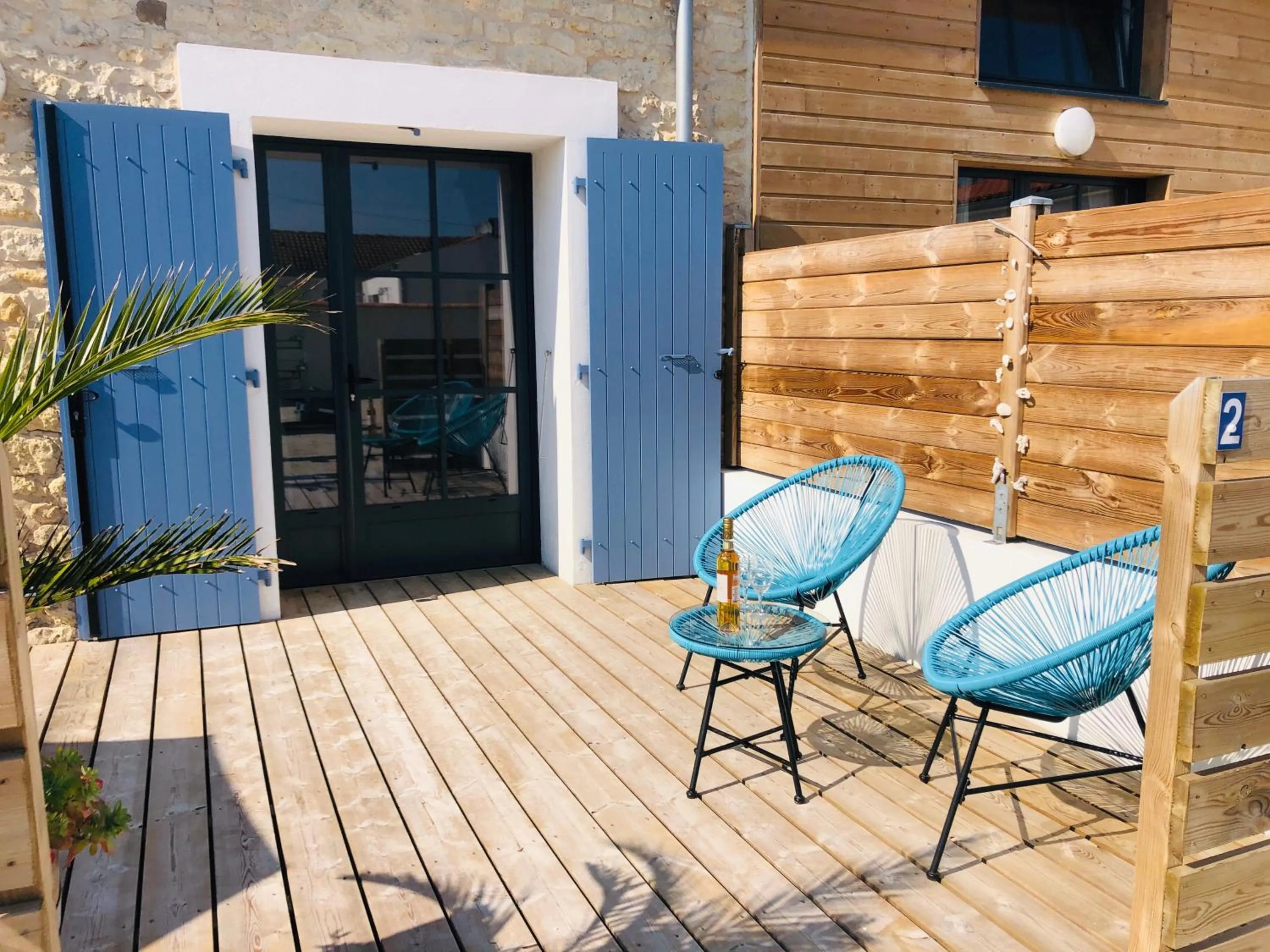 Balcony/Terrace in Clos des Aigrettes -6 Gîtes de charme et confort à 30m du Port de La Cotinière