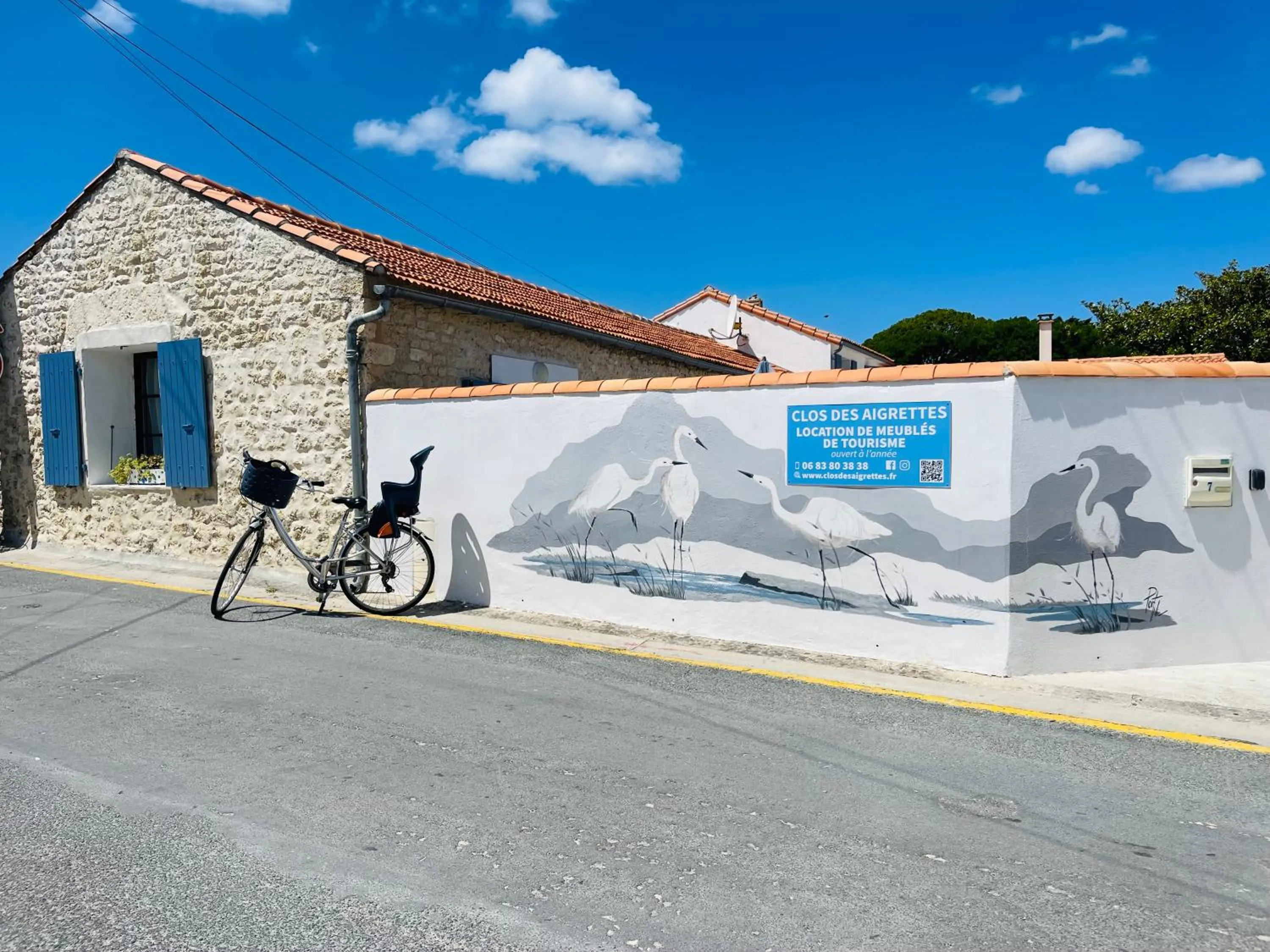 Facade/entrance in Clos des Aigrettes -6 Gîtes de charme et confort à 30m du Port de La Cotinière