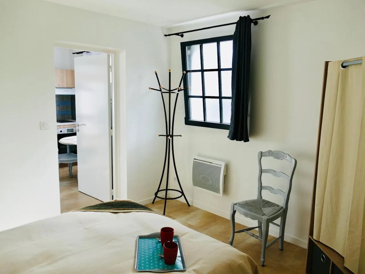 Decorative detail, Bed in Clos des Aigrettes -6 Gîtes de charme et confort à 30m du Port de La Cotinière