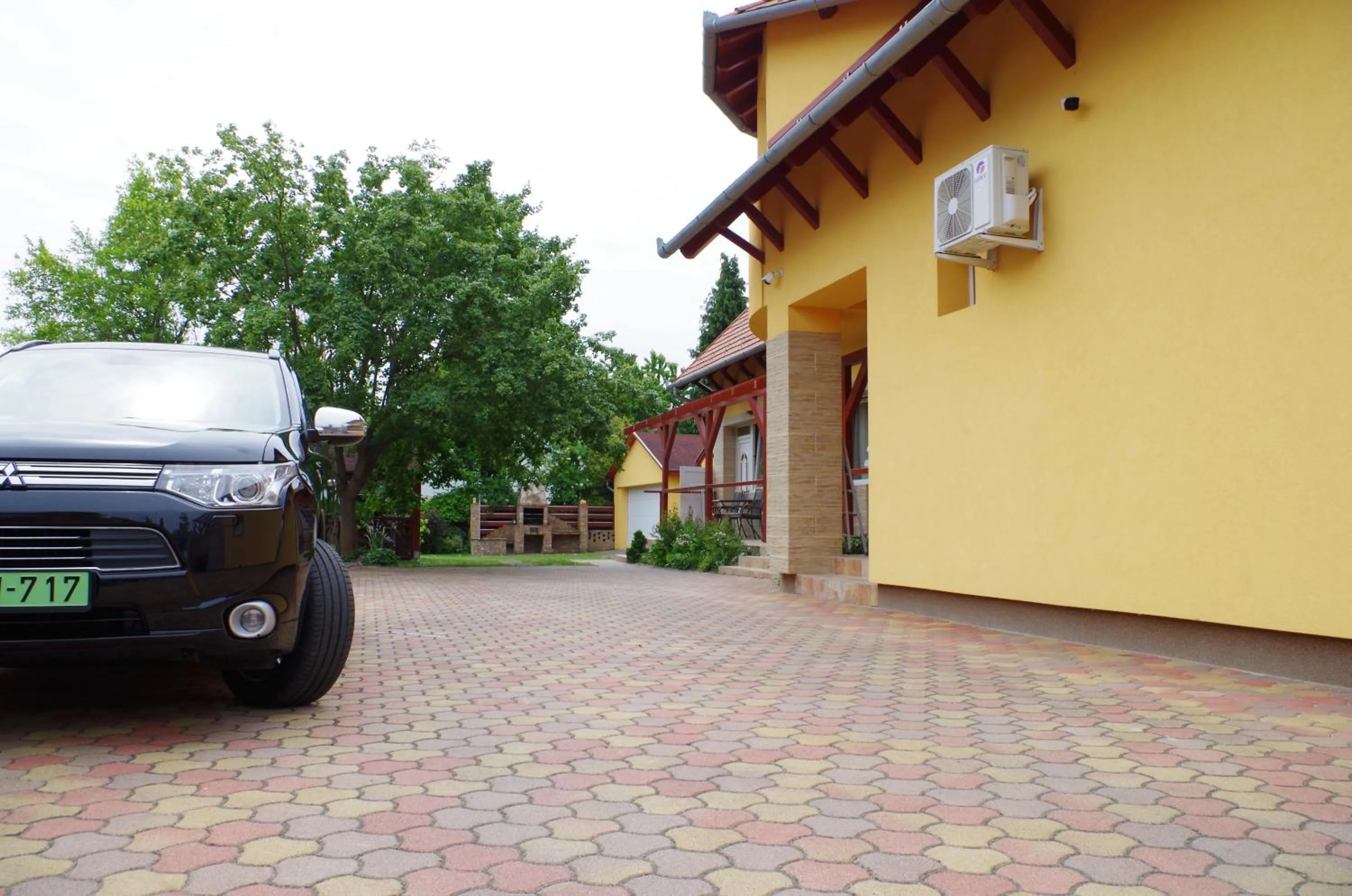 Parking in Aranyhal Apartman