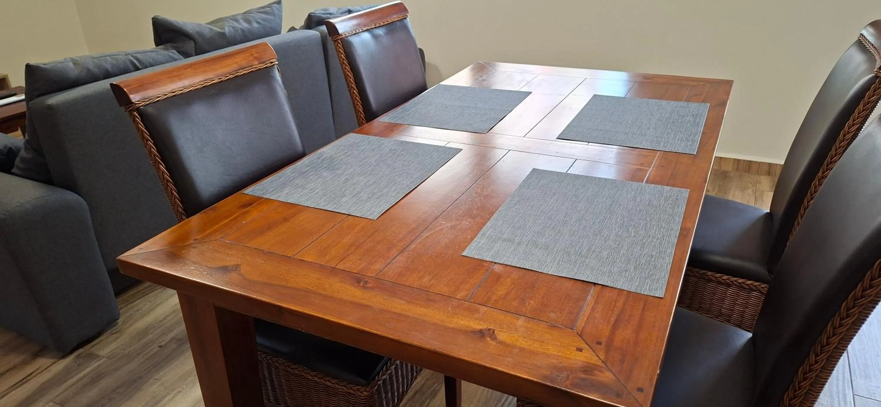 Dining area in Aranyhal Apartman