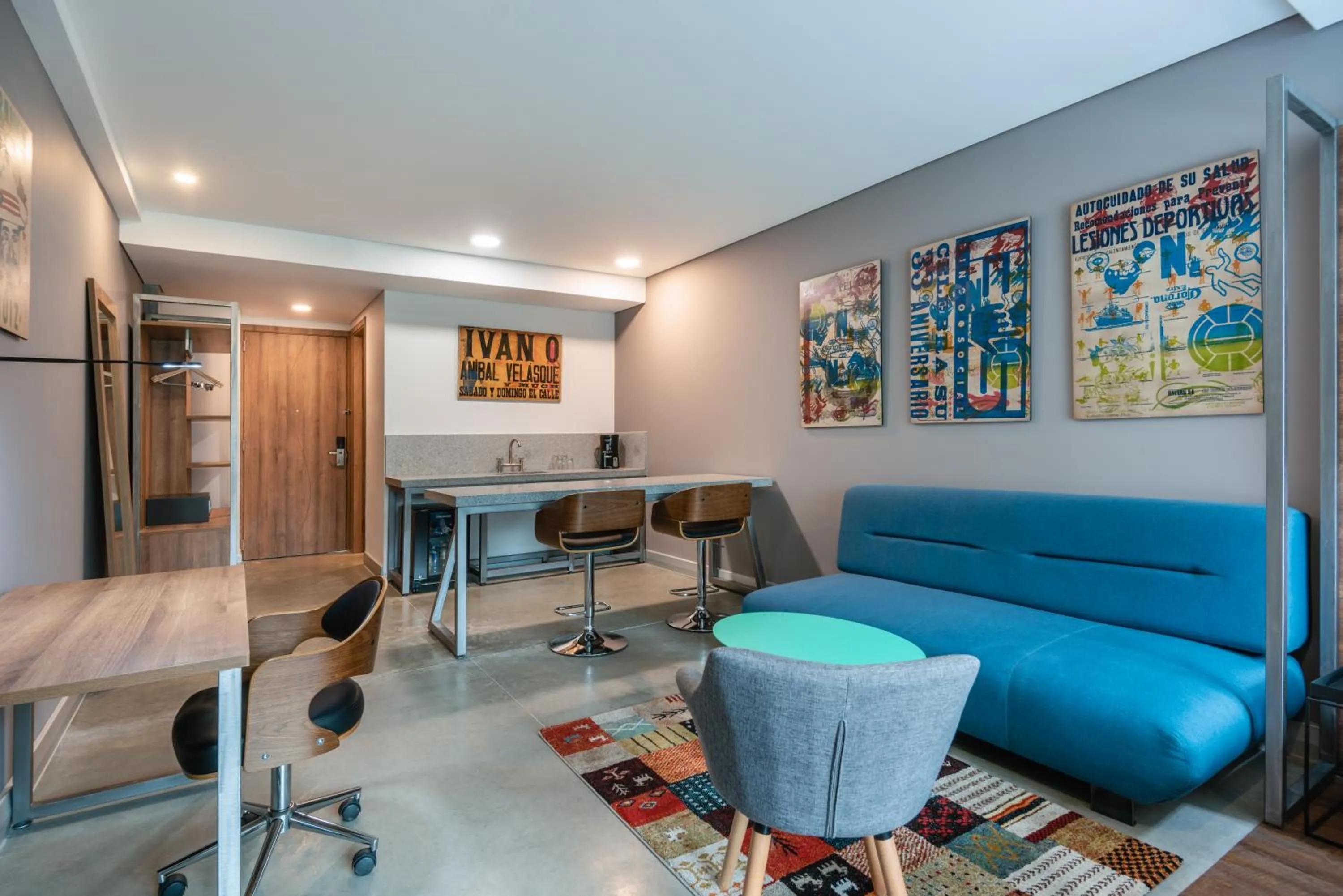 Seating area in Hotel Spirito by Spiwak Chipichape