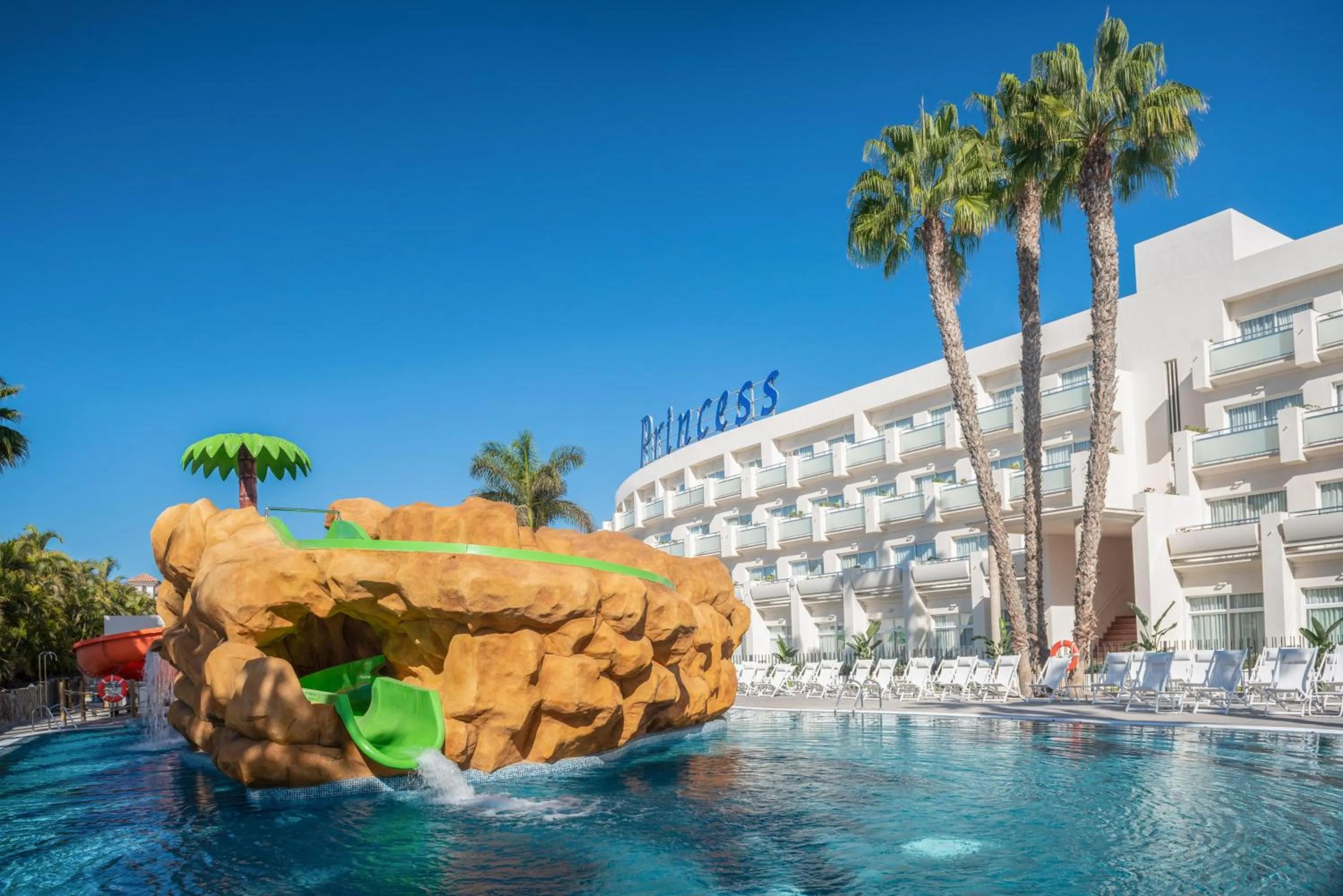 Swimming pool in Maspalomas Princess