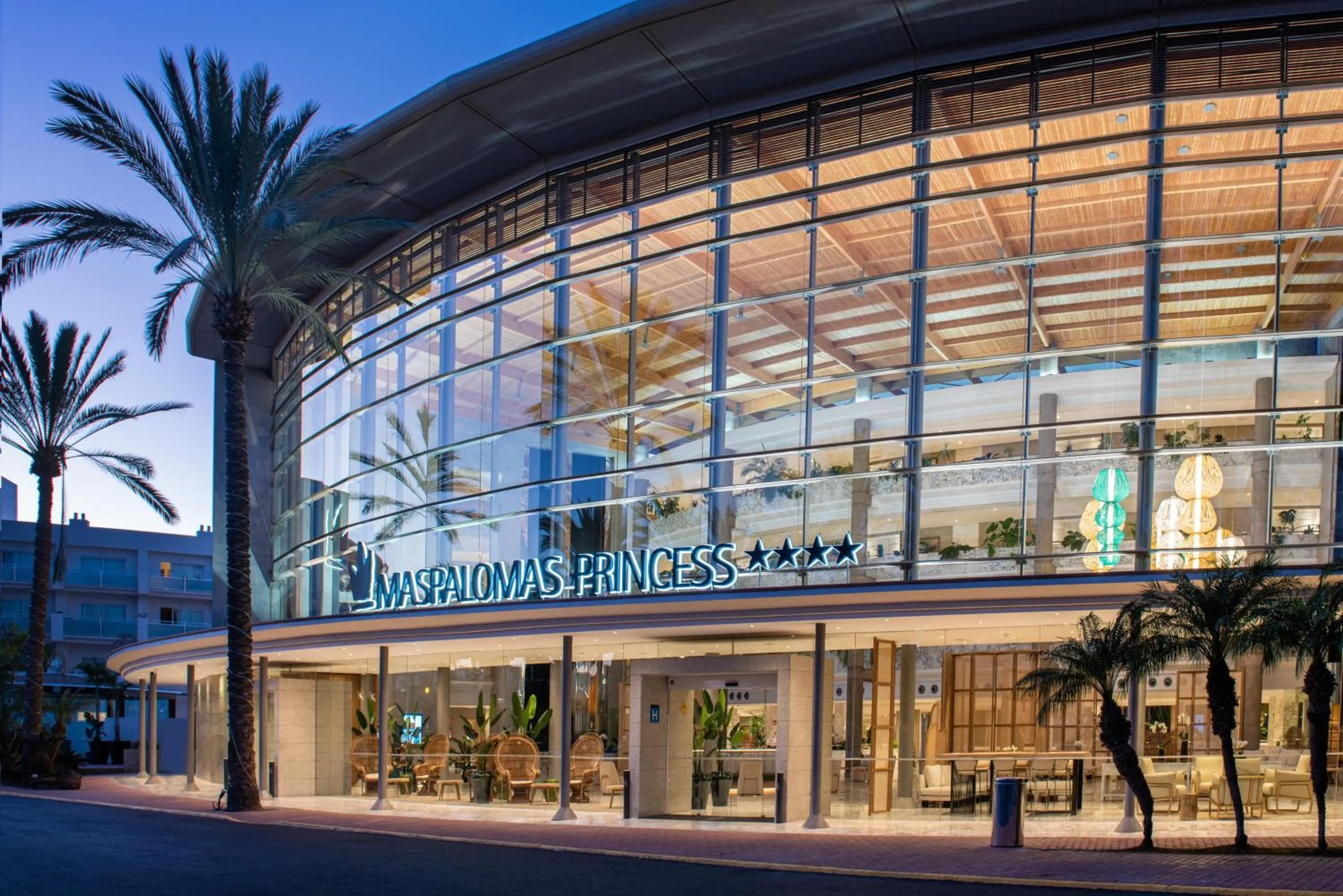 Property building in Maspalomas Princess