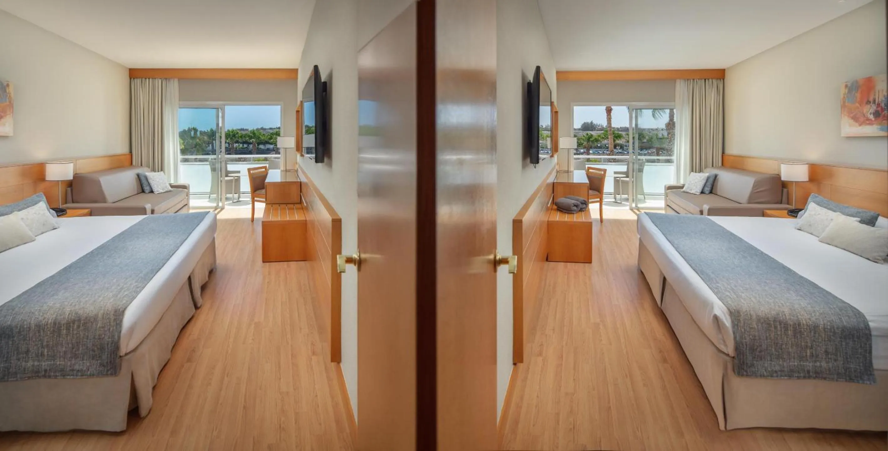 Photo of the whole room, Bed in Maspalomas Princess