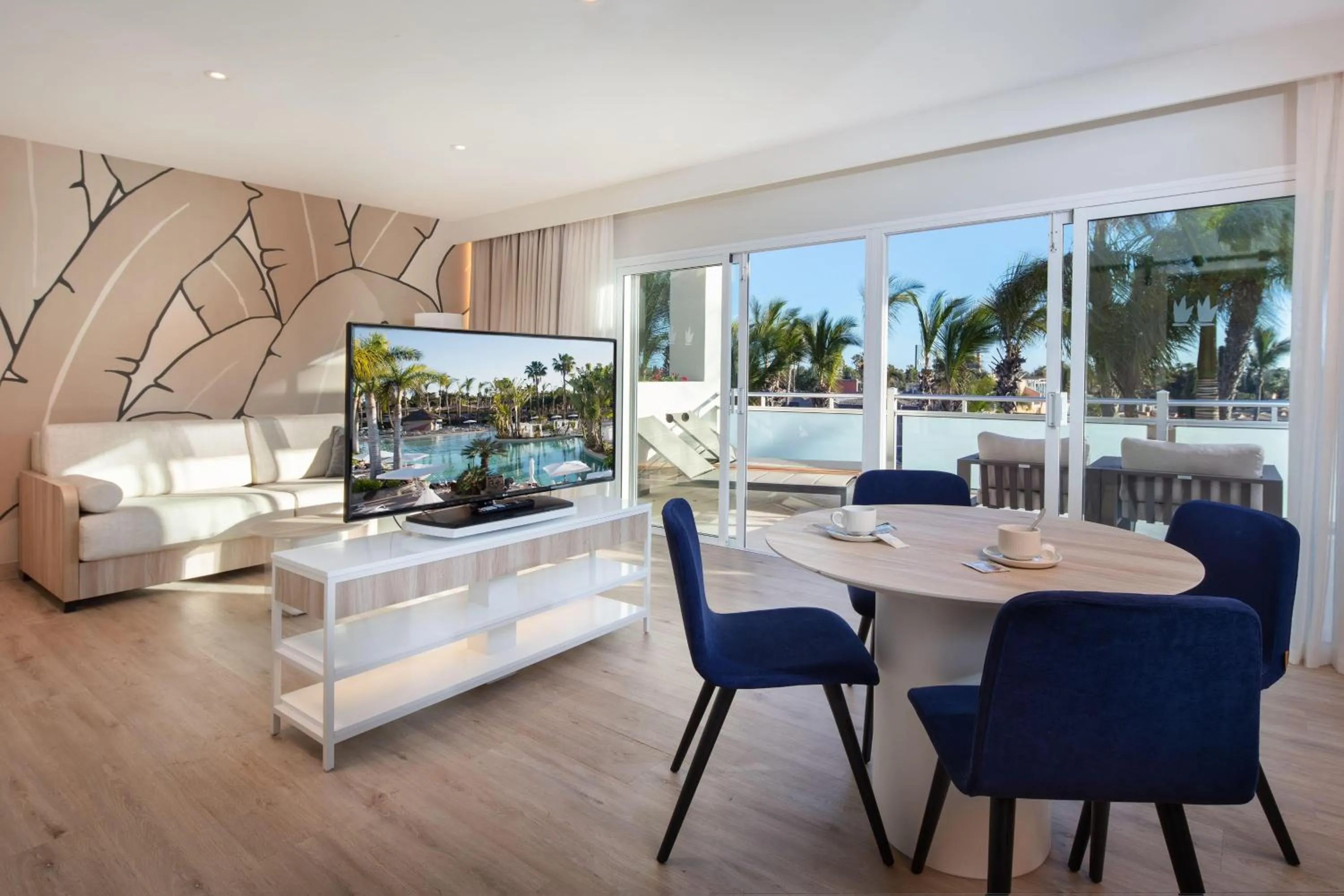 Photo of the whole room in Maspalomas Princess