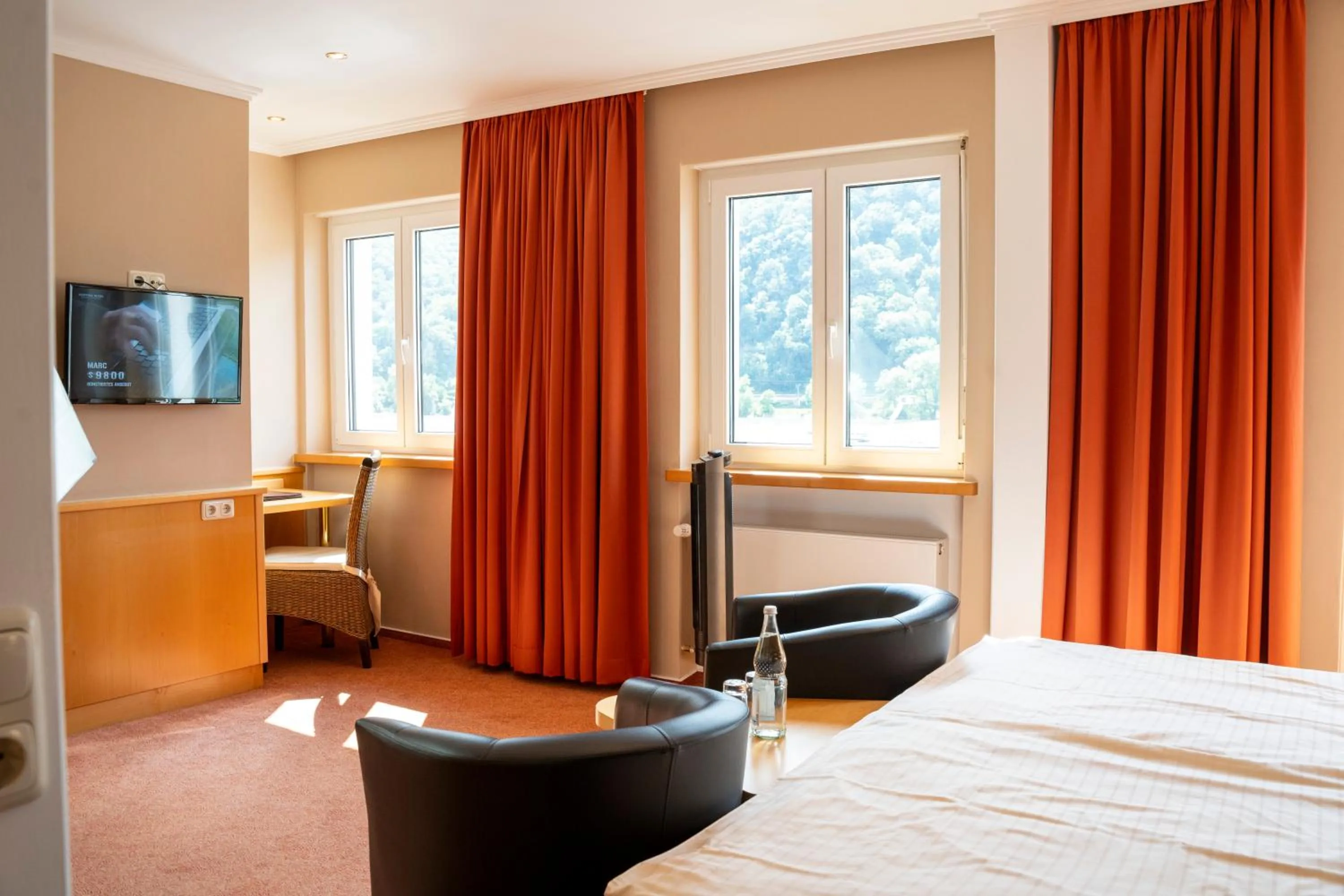 Photo of the whole room, Bed in Hotel Unter den Linden