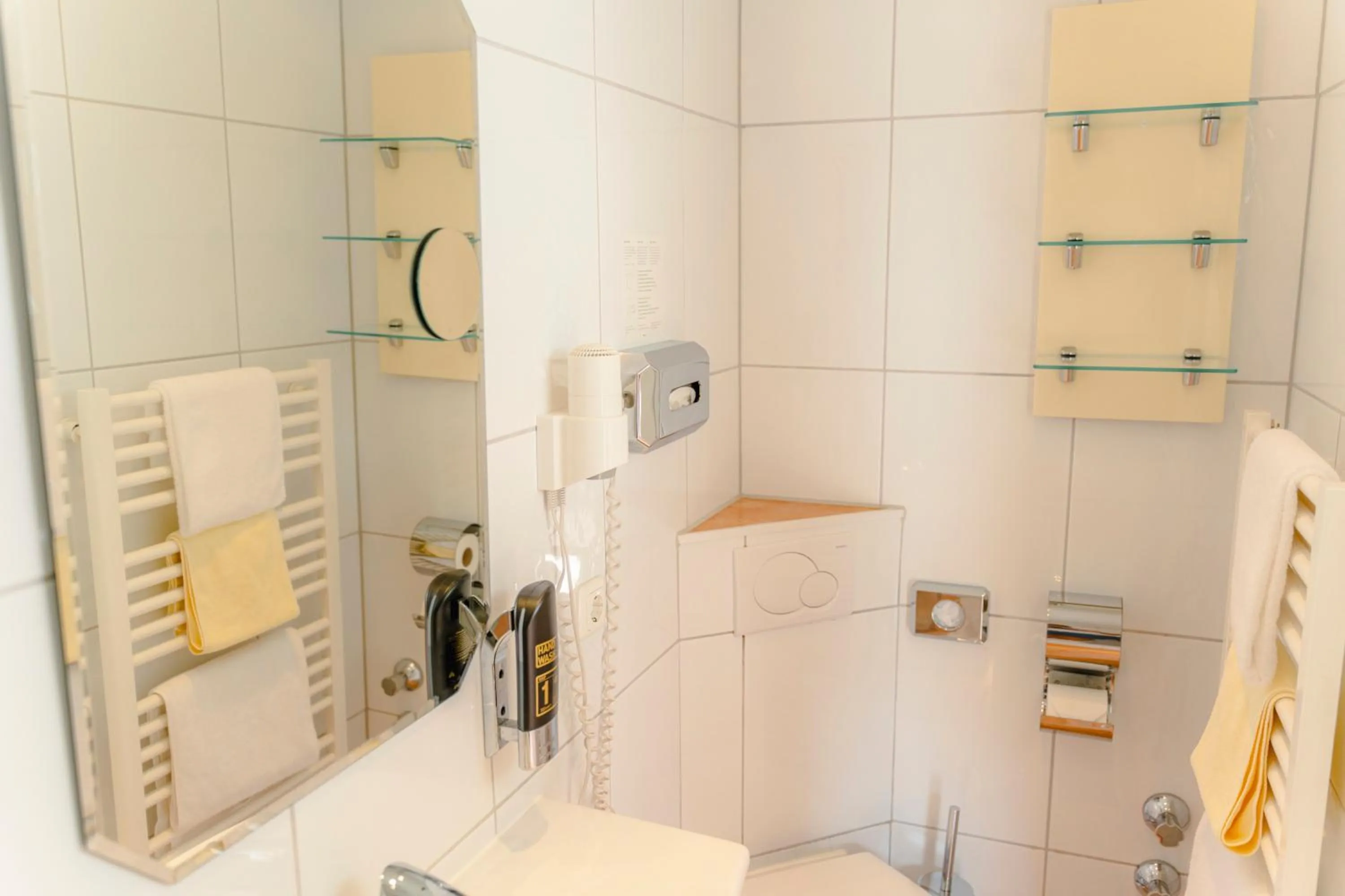 Bathroom in Hotel Unter den Linden