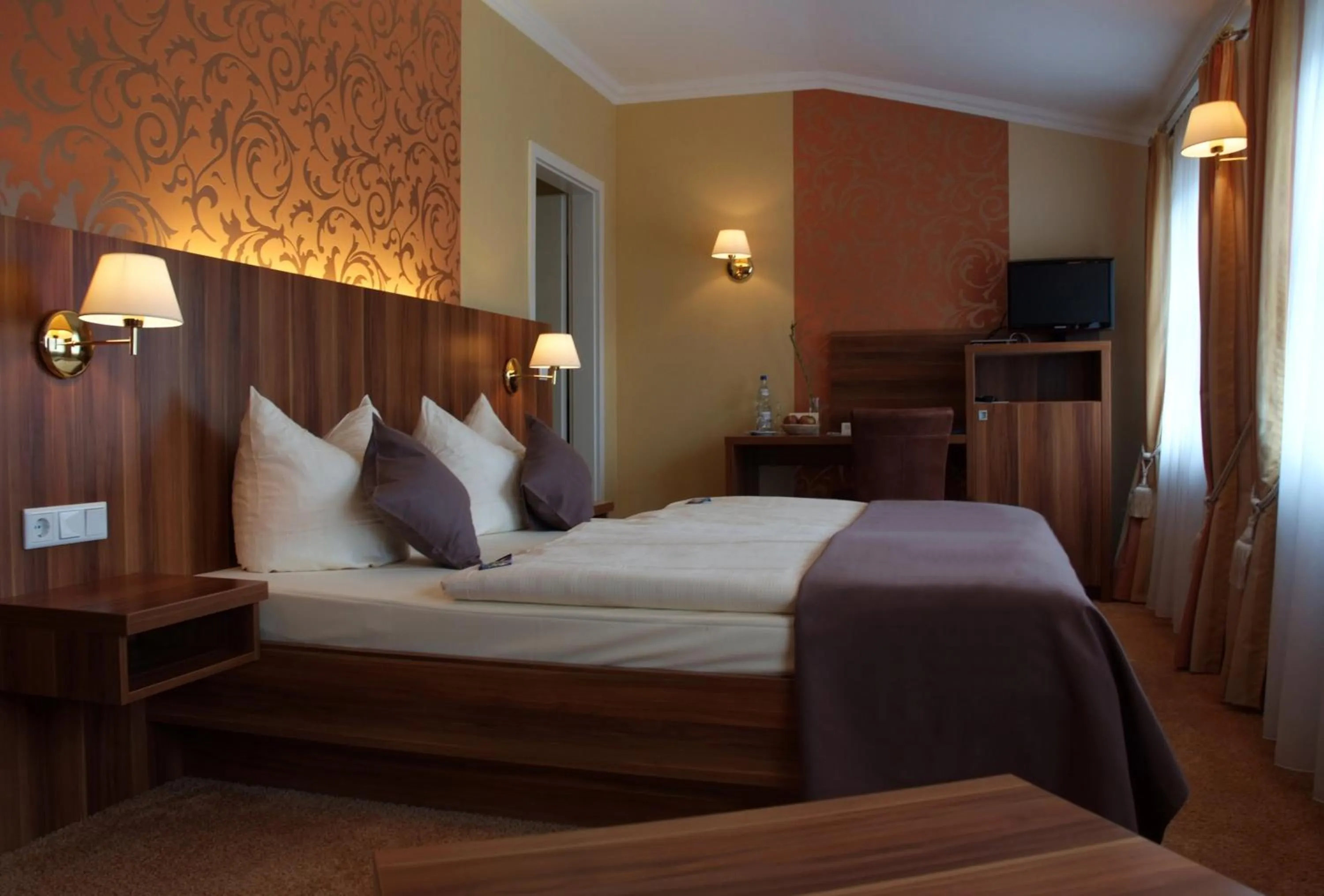 Bedroom, Bed in Dagstuhler Hof