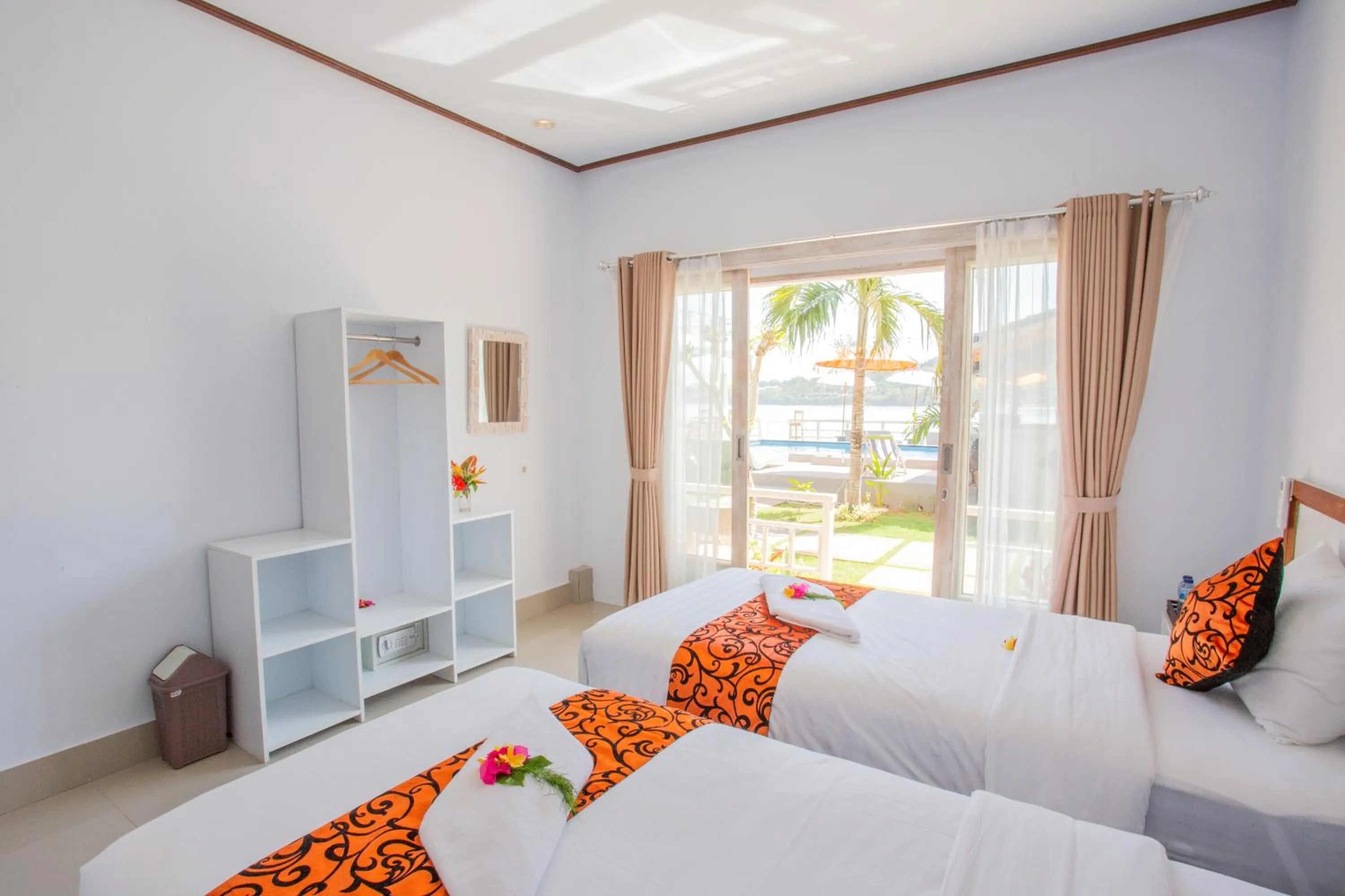 View (from property/room), Bed in Rumah Marta Ceningan Island