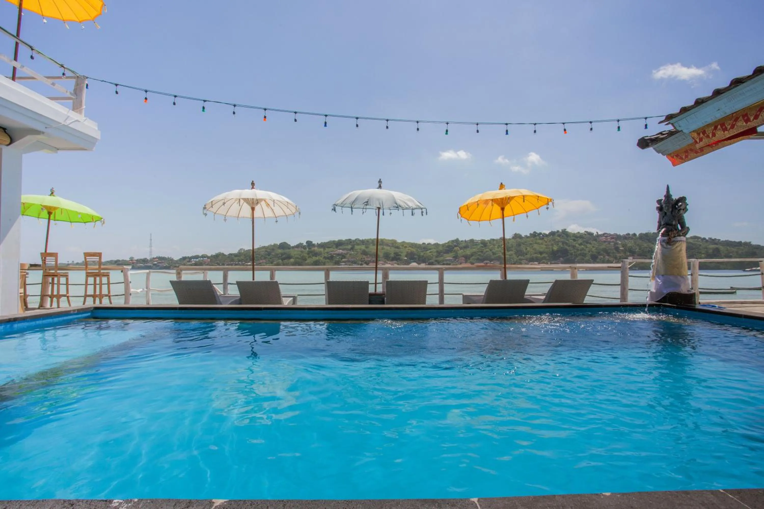 Swimming pool in Rumah Marta Ceningan Island