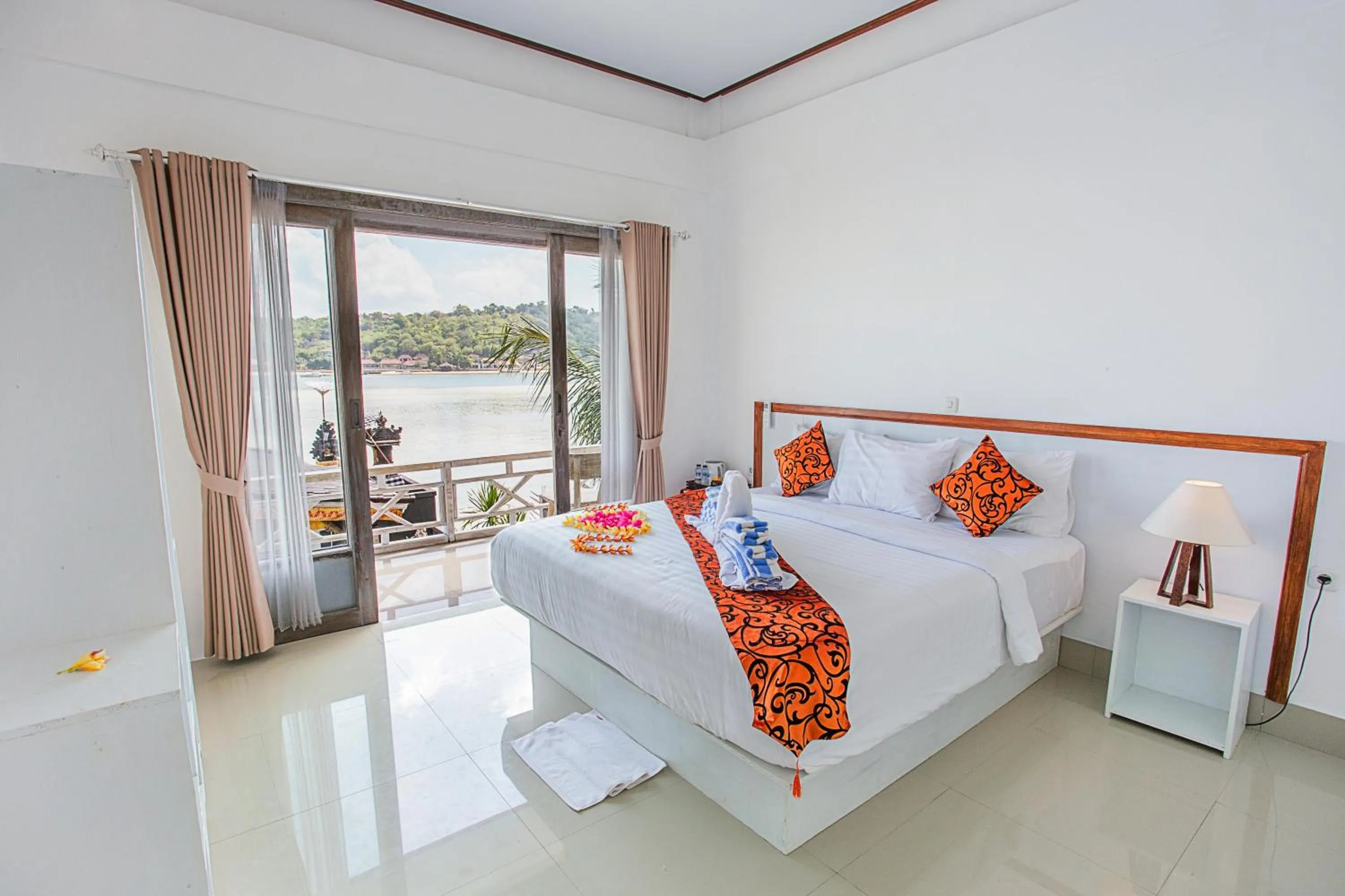 View (from property/room), Bed in Rumah Marta Ceningan Island