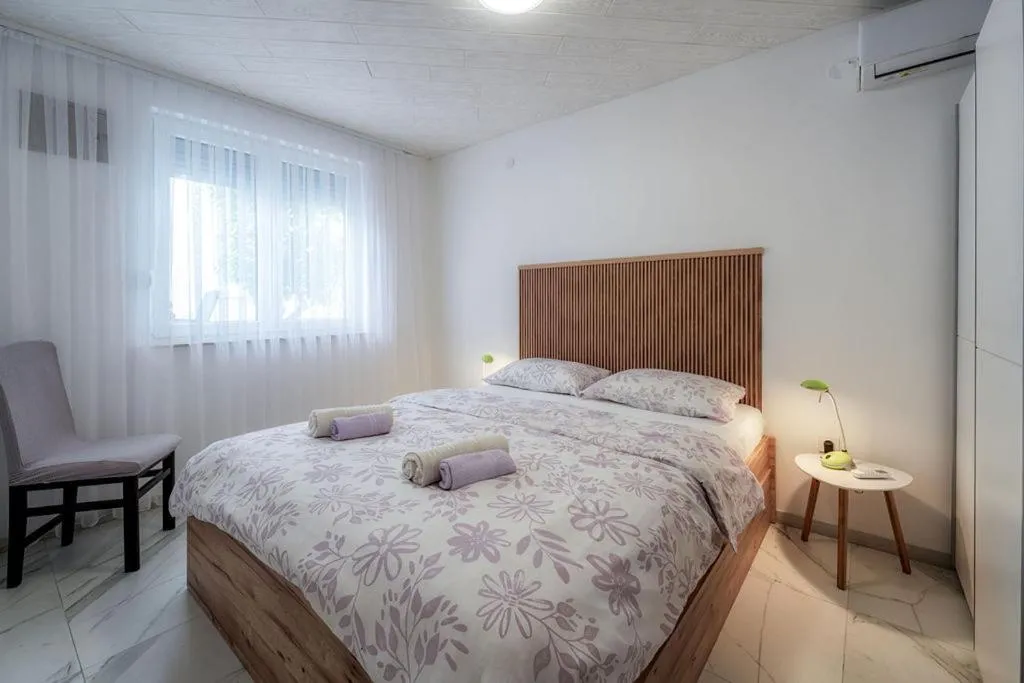 Bed in Apartments Buturajac