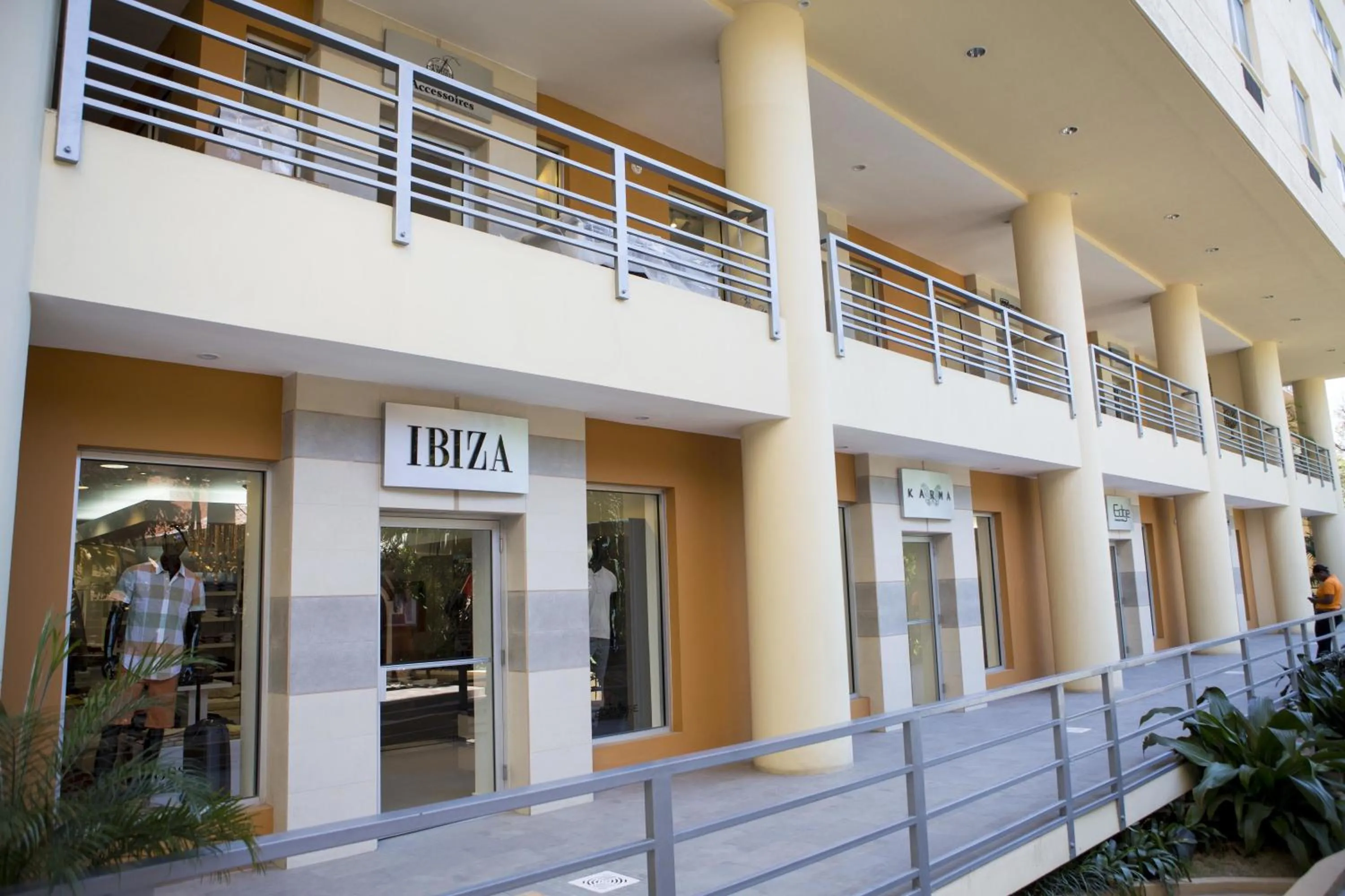 On-site shops in Hotel Royal Oasis