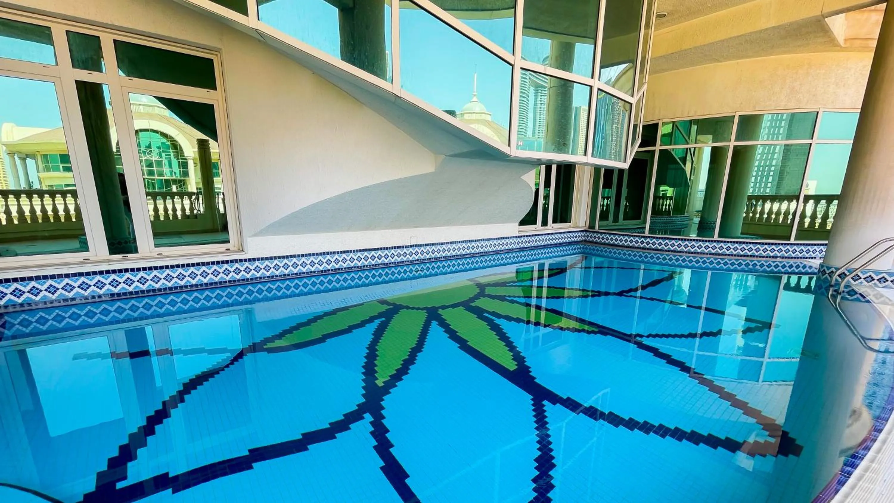 Swimming pool in Roda Al Murooj Residences