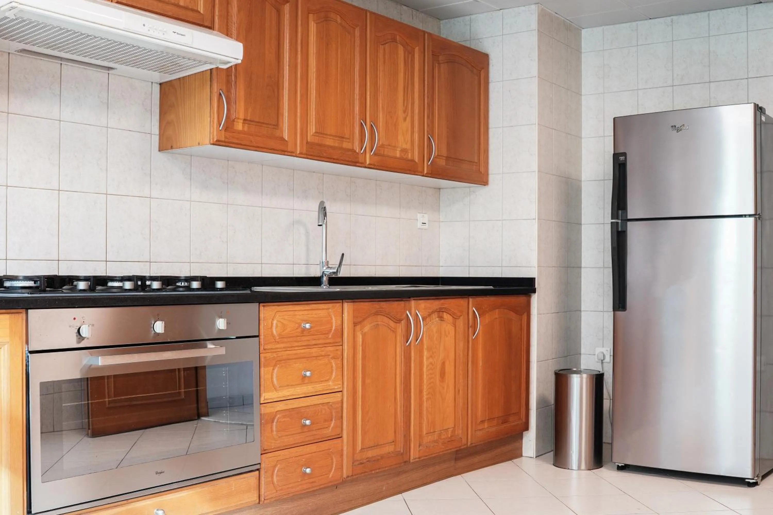 Kitchen or kitchenette in Roda Al Murooj Residences