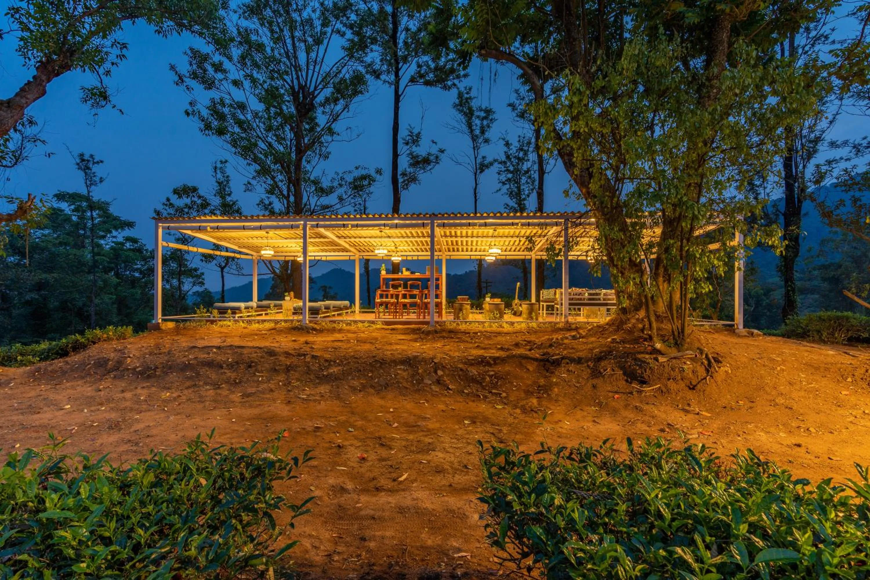 Communal lounge/ TV room in Zostel Plus Wayanad