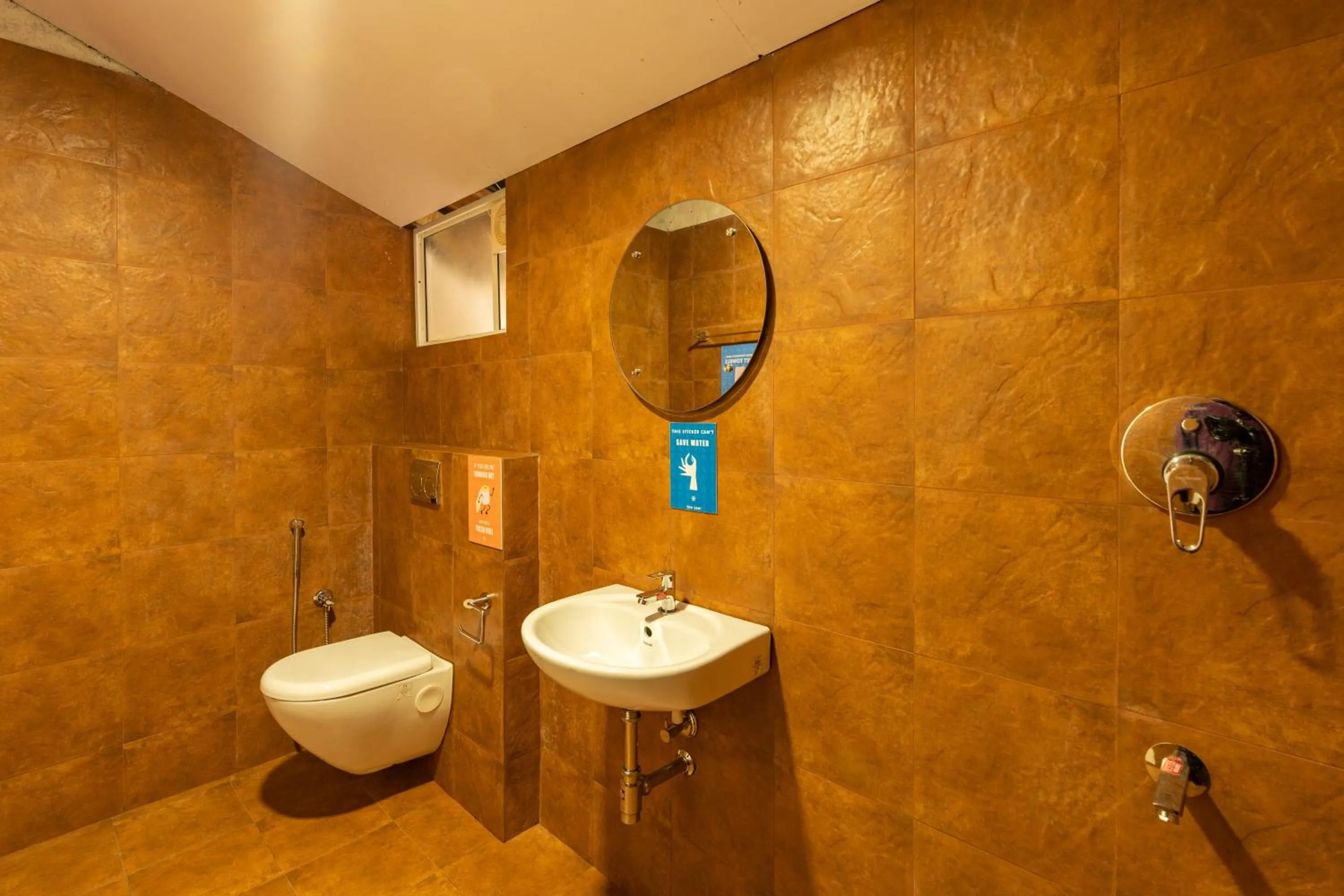 Shower in Zostel Plus Wayanad