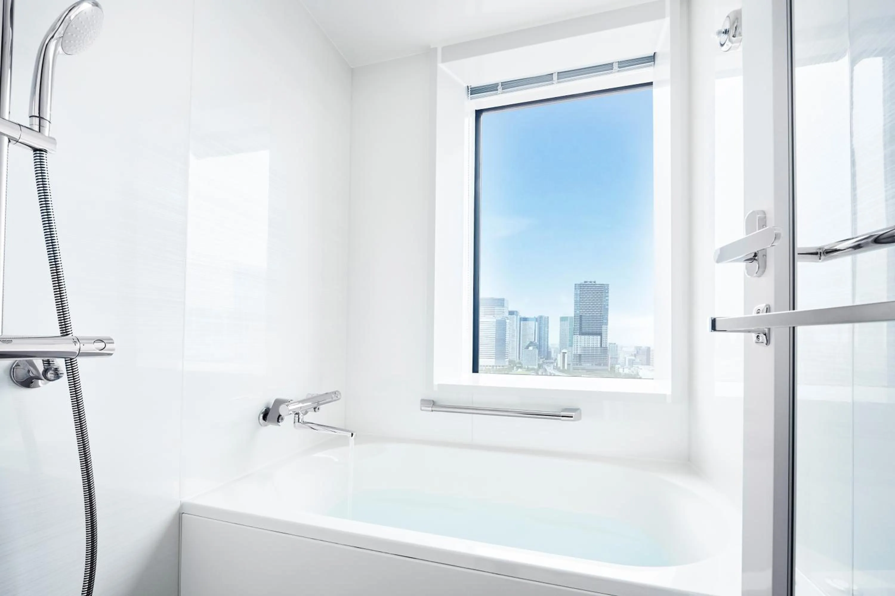 Shower in Hotel JAL City Tokyo Toyosu