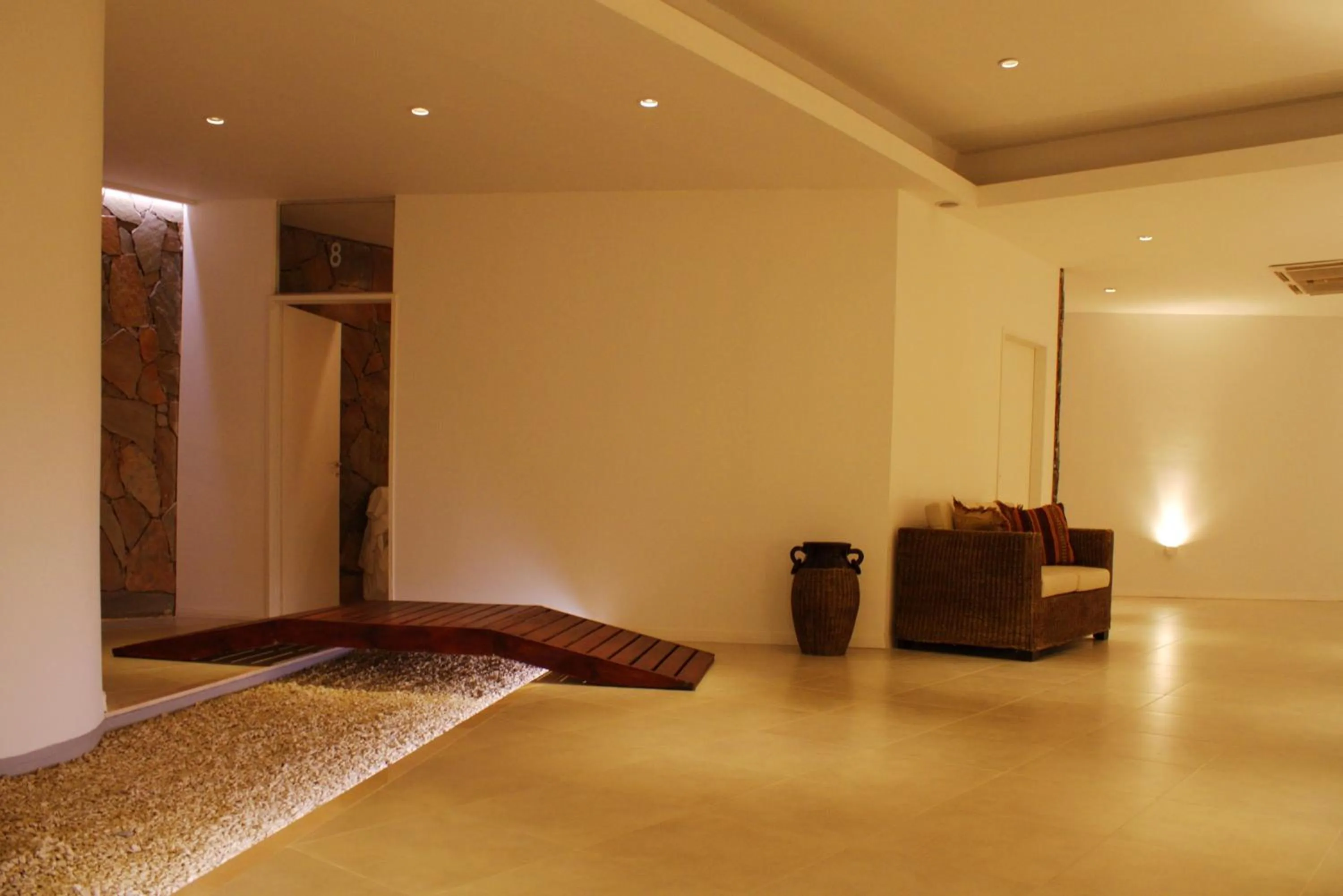 Massage in Howard Johnson by Wyndham San Pedro