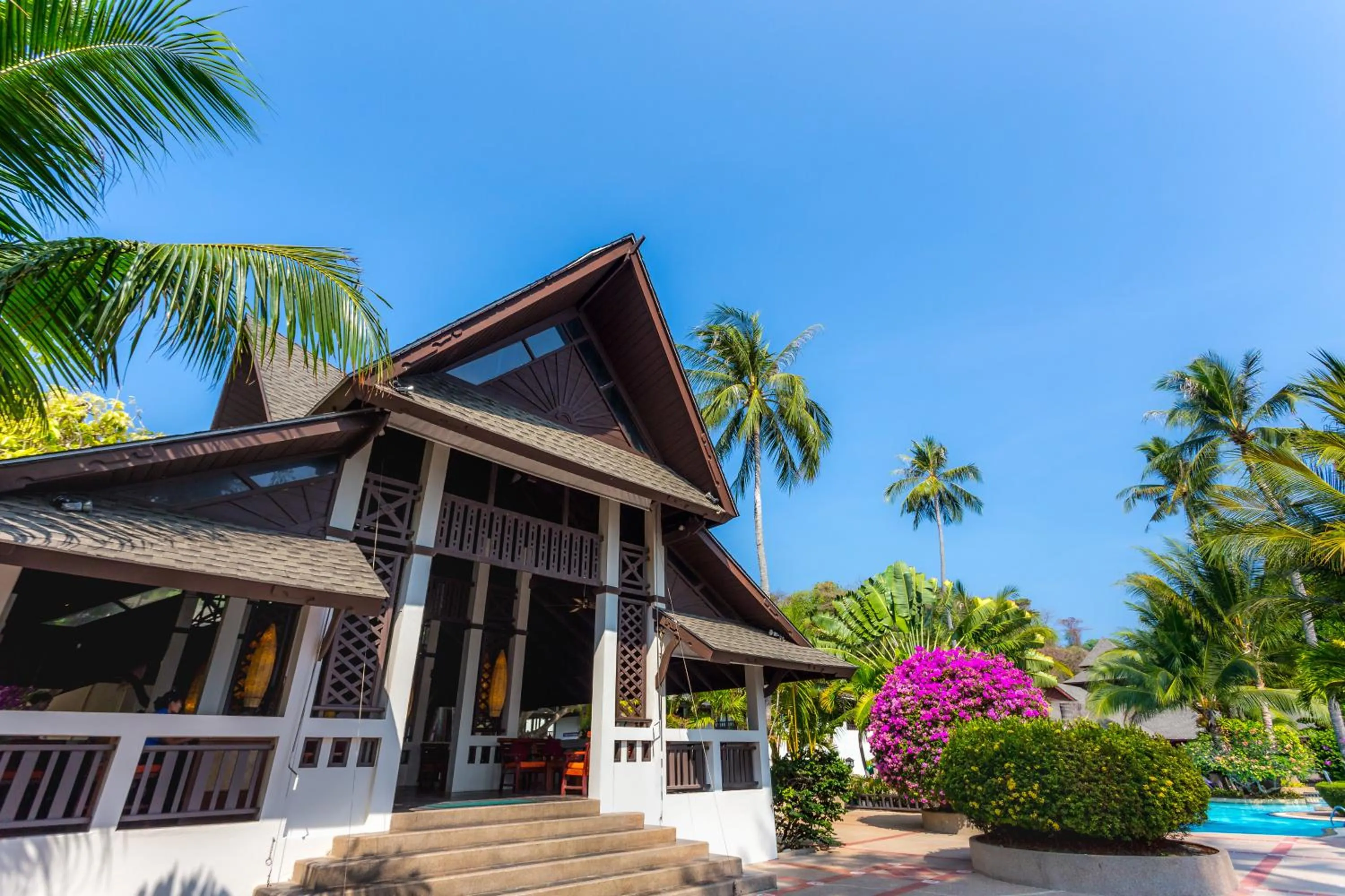 Property building in Phi Phi Holiday Resort
