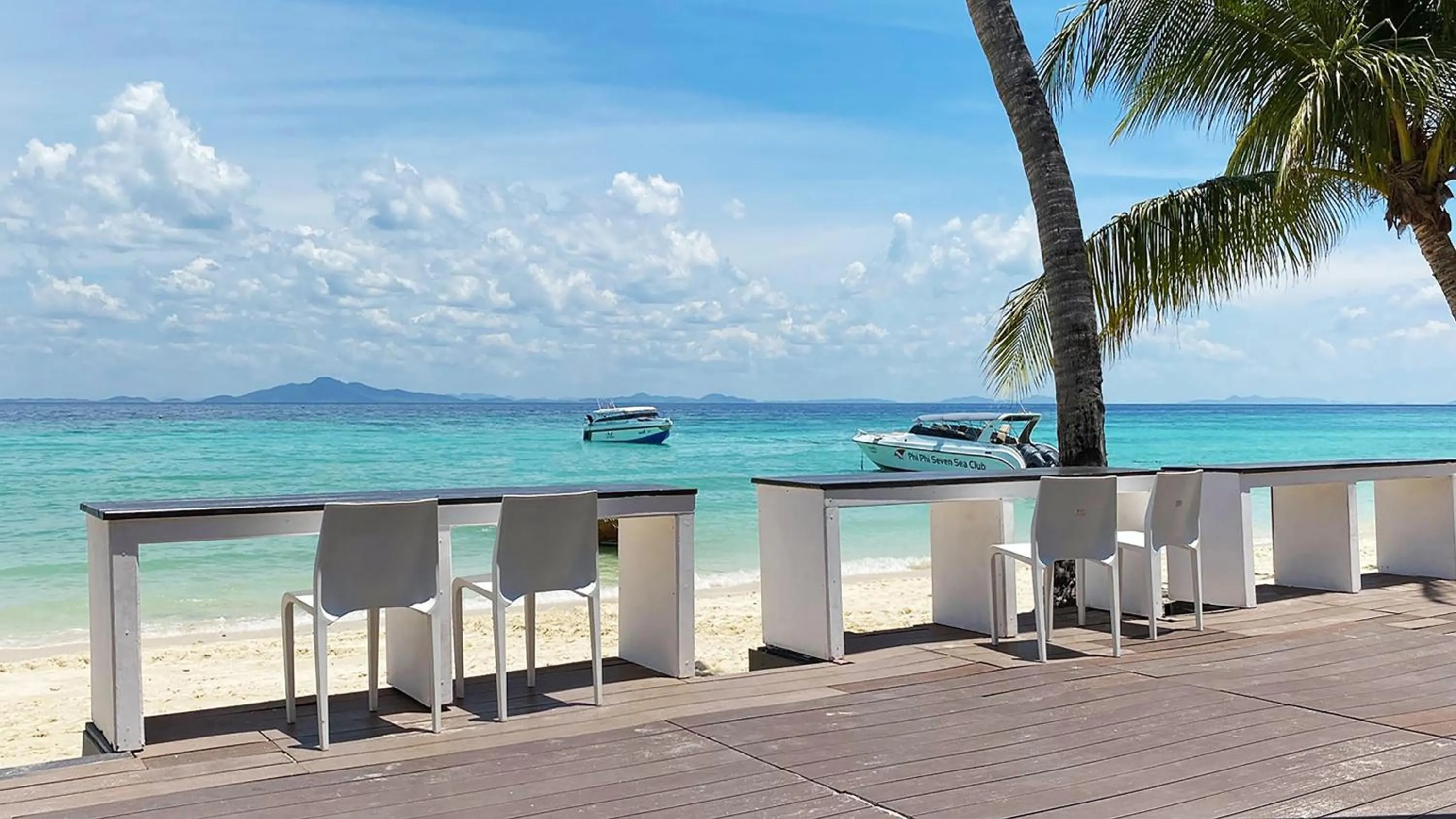 Property building in Phi Phi Holiday Resort