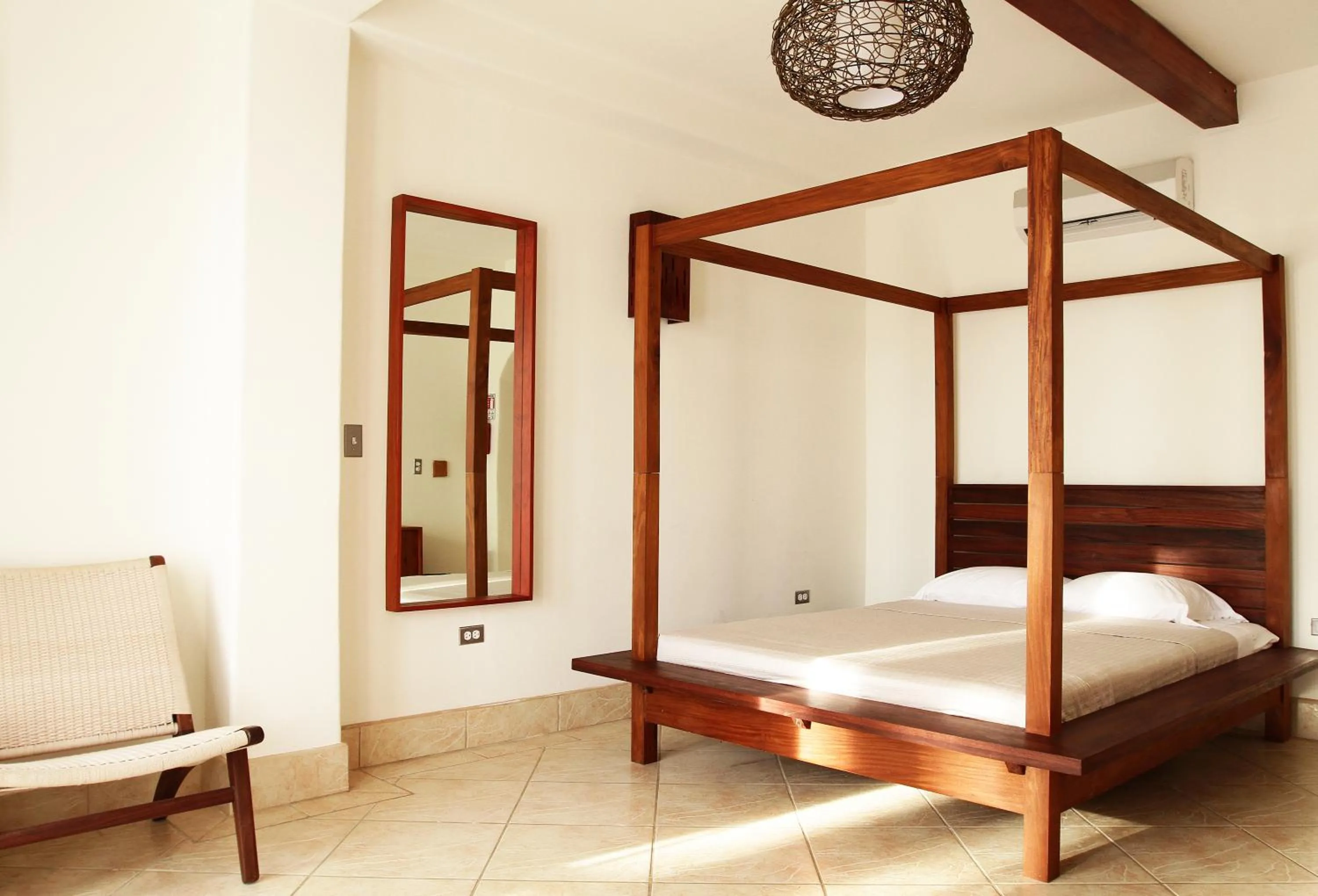 Photo of the whole room, Bed in Hotel Alcazar