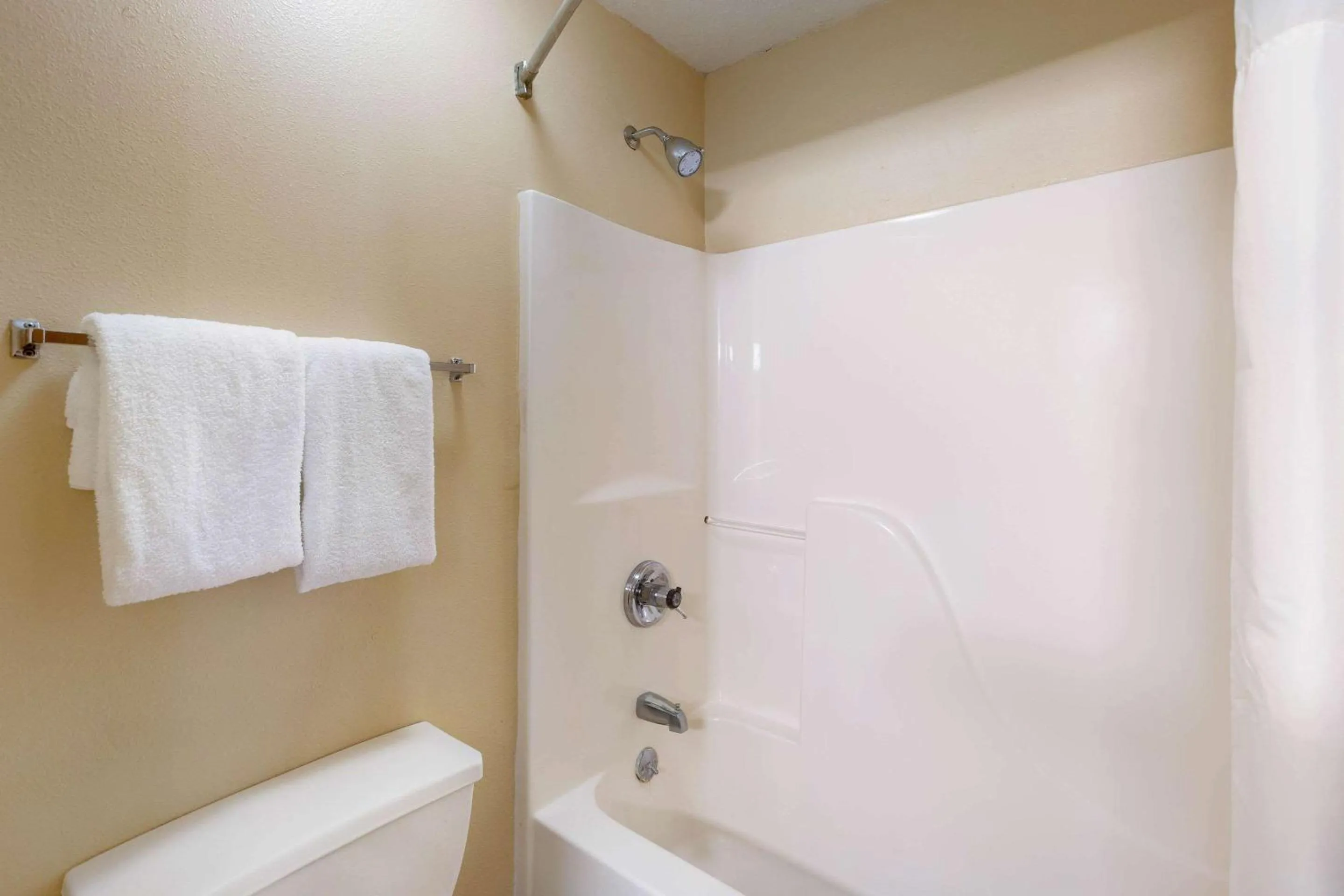 Bathroom in Quality Inn - Storm Lake